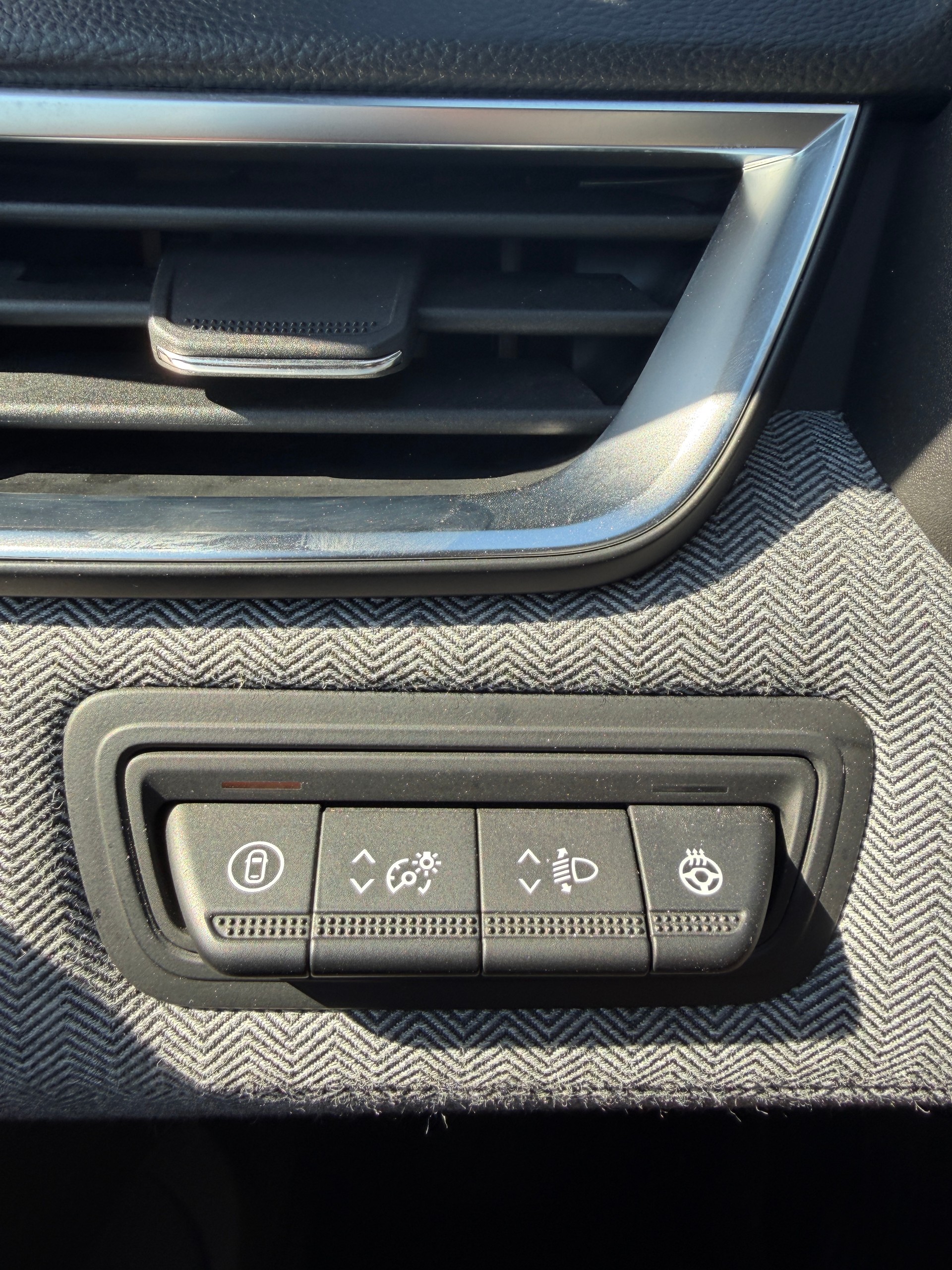 RENAULT Clio 1.6 E-Tech techno-image-12