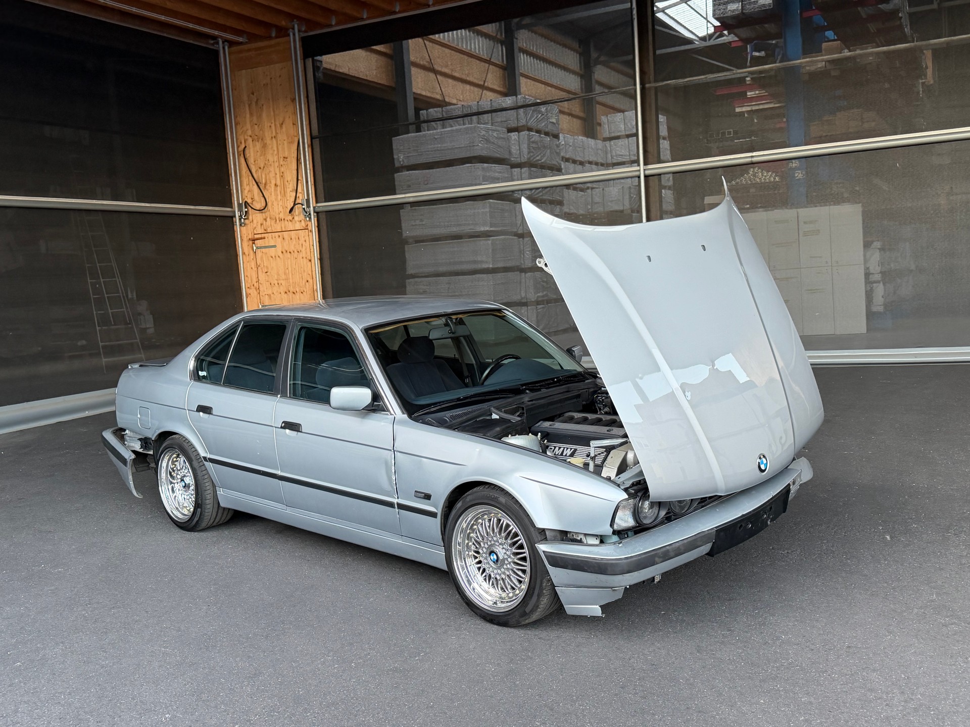 BMW 520i 24V Executive-image-0