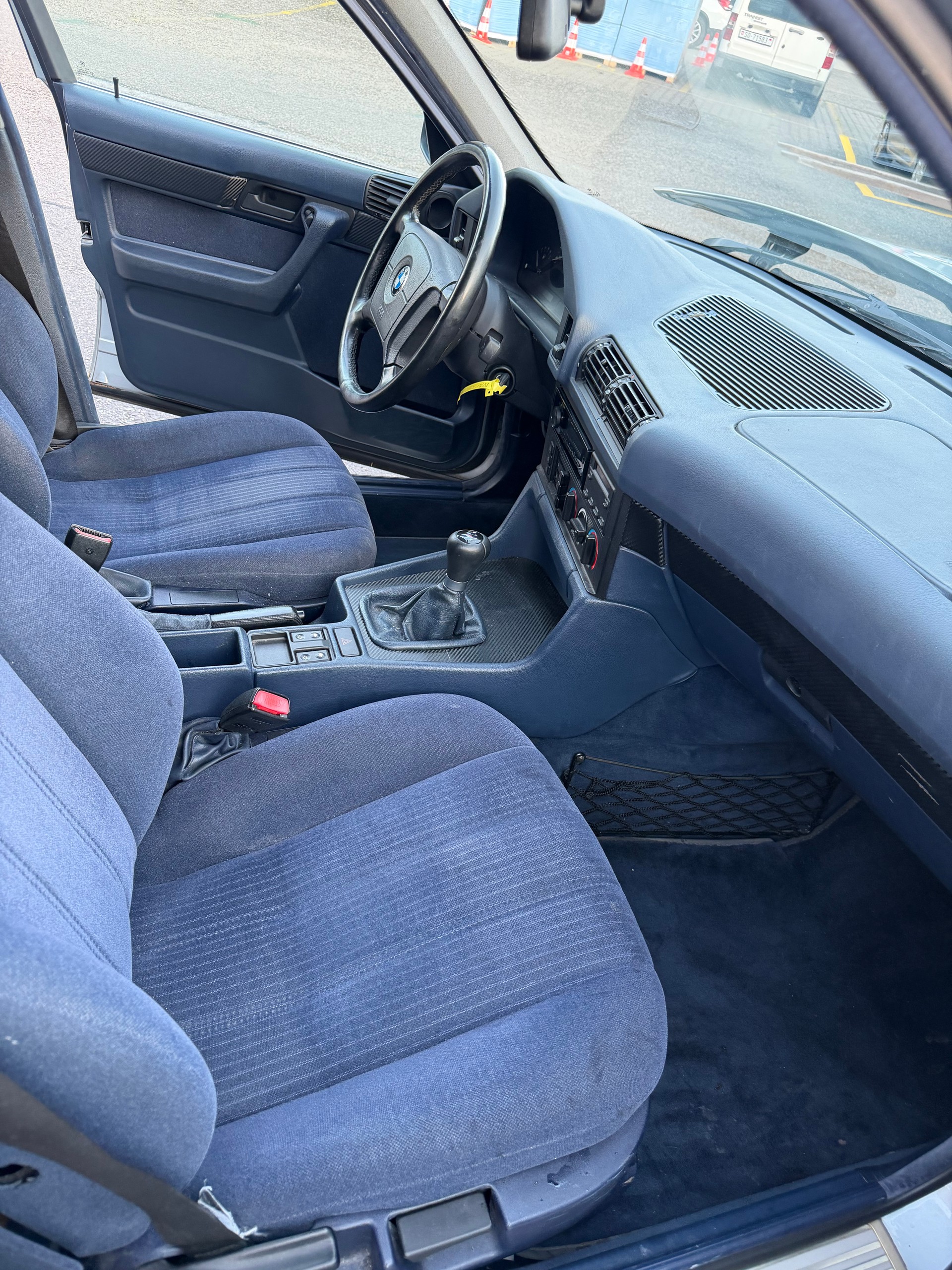 BMW 520i 24V Executive-image-12