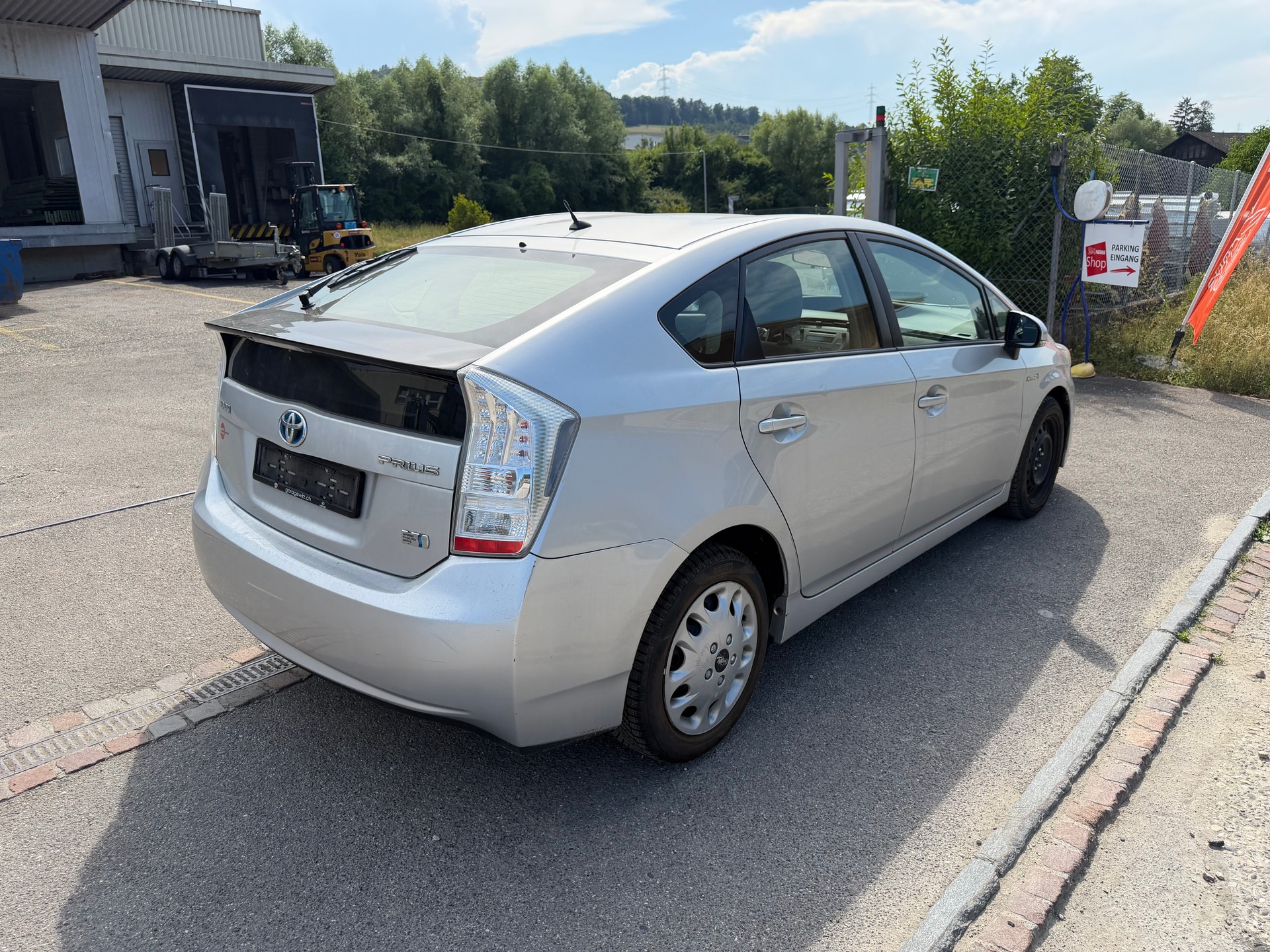 TOYOTA Prius 1.8 16V HSD Sol-image-2