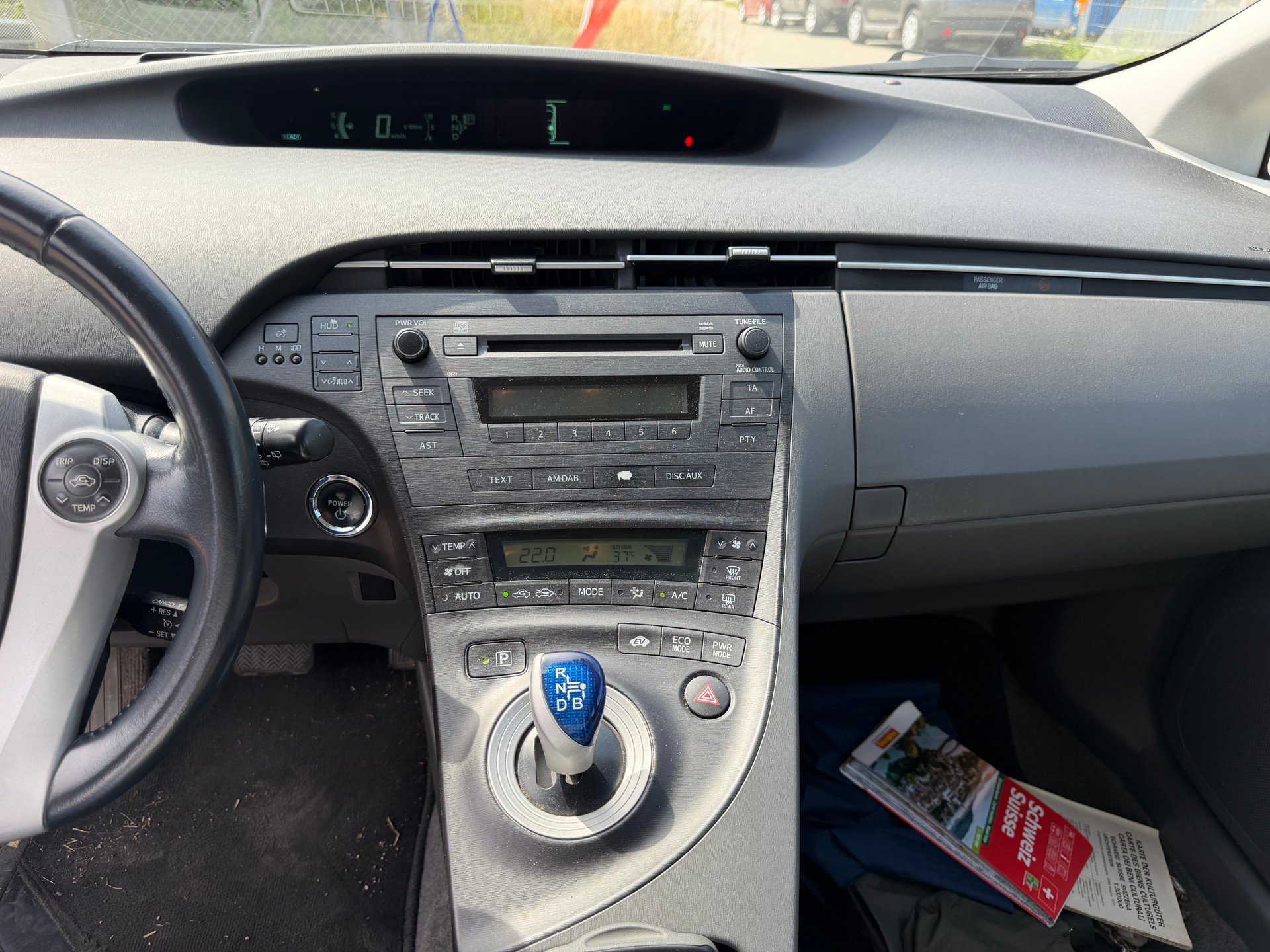 TOYOTA Prius 1.8 16V HSD Sol-image-6