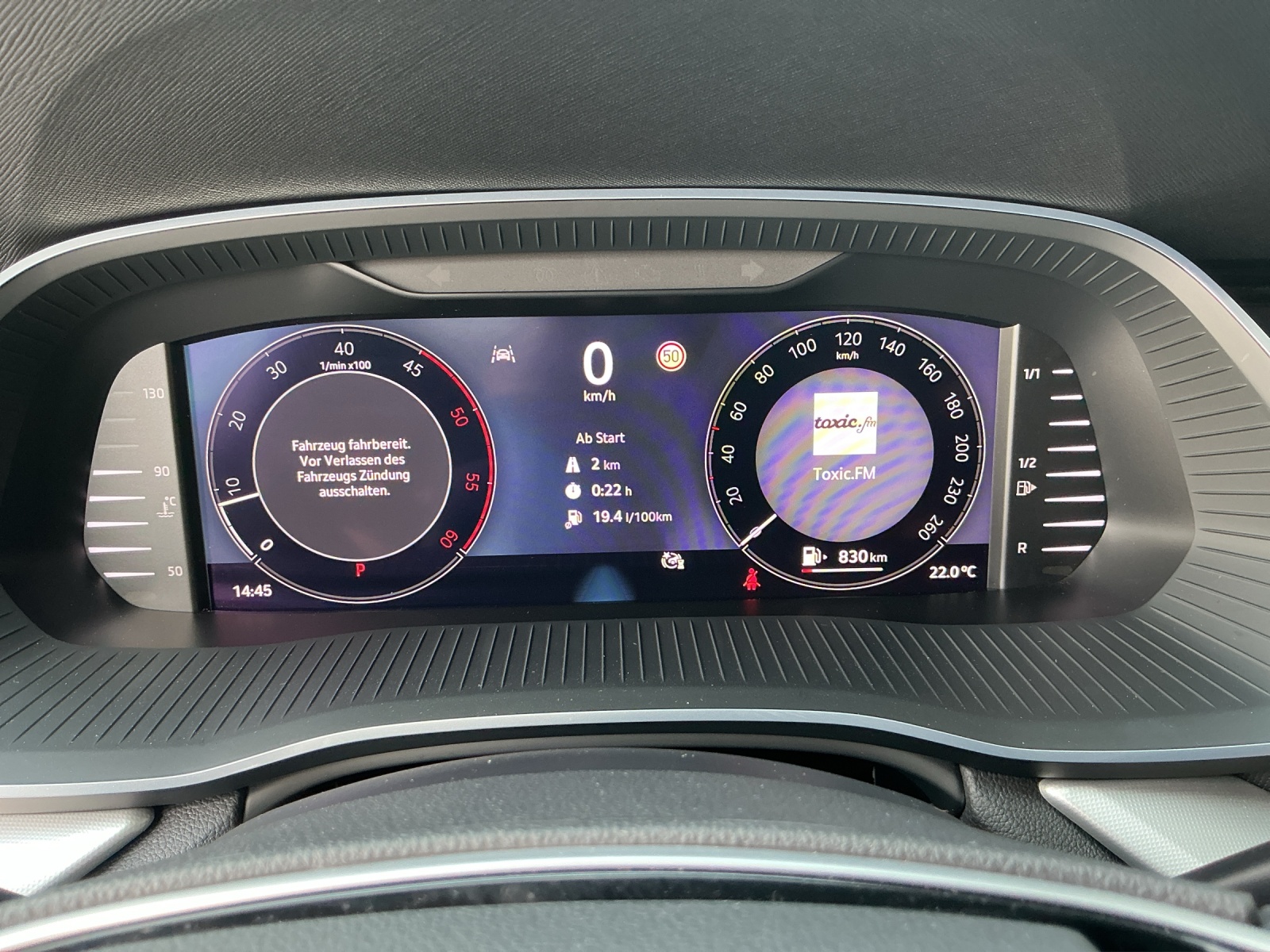 SKODA Octavia Combi 2.0 TDI DSG Selection-image-6