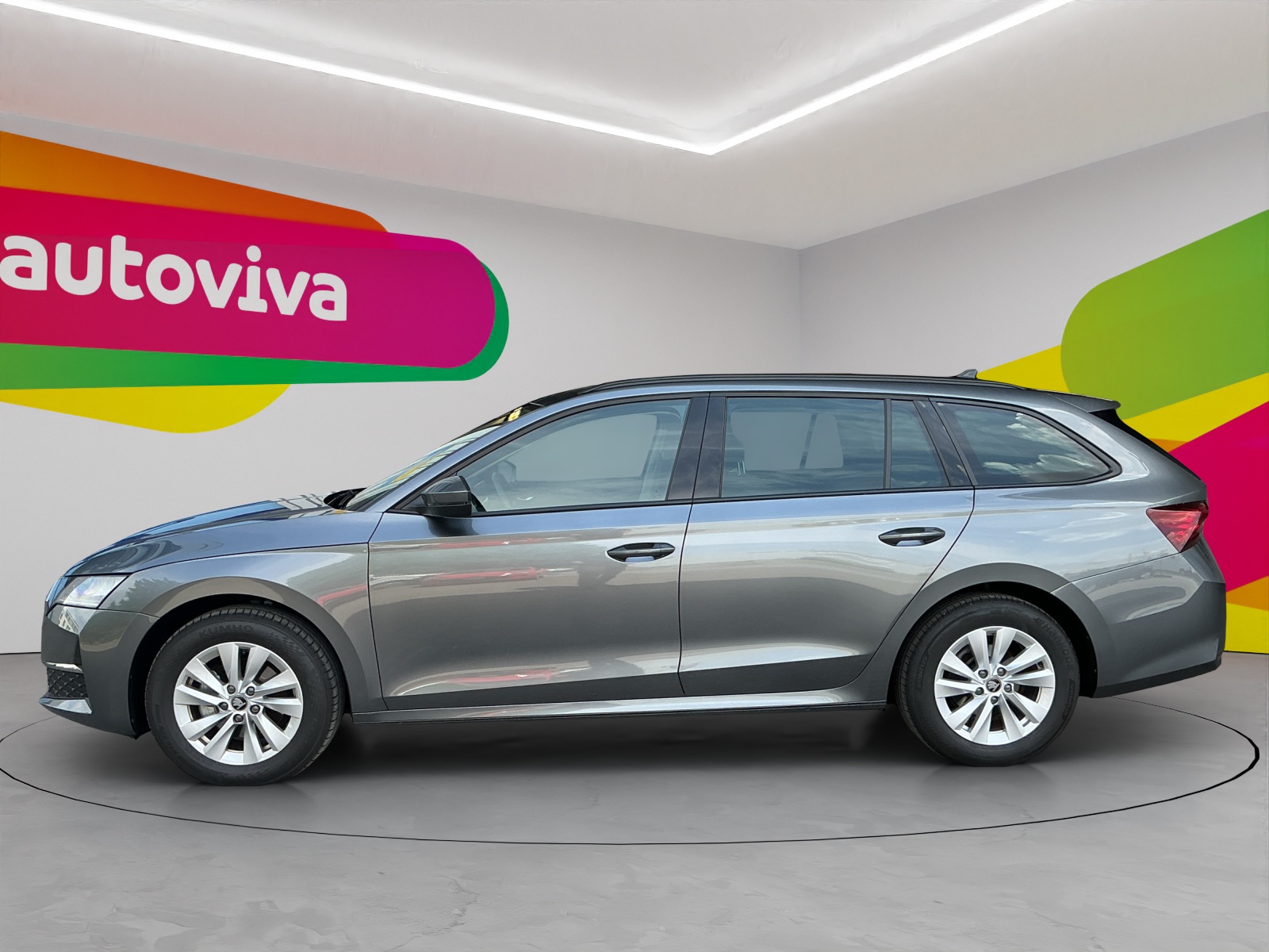 SKODA Octavia Combi 2.0 TDI DSG Selection-showroom-element-1