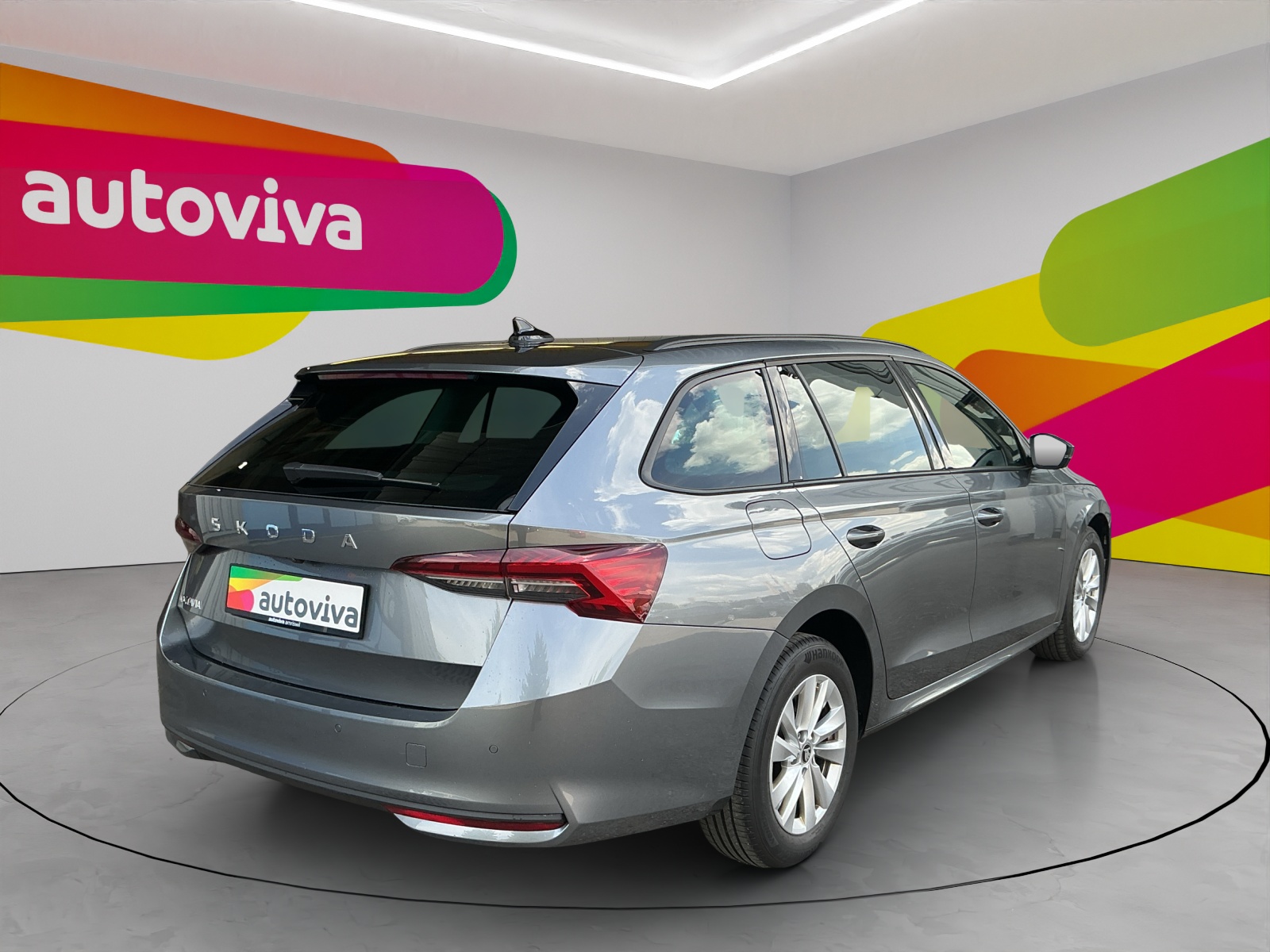 SKODA Octavia Combi 2.0 TDI DSG Selection-showroom-element-2