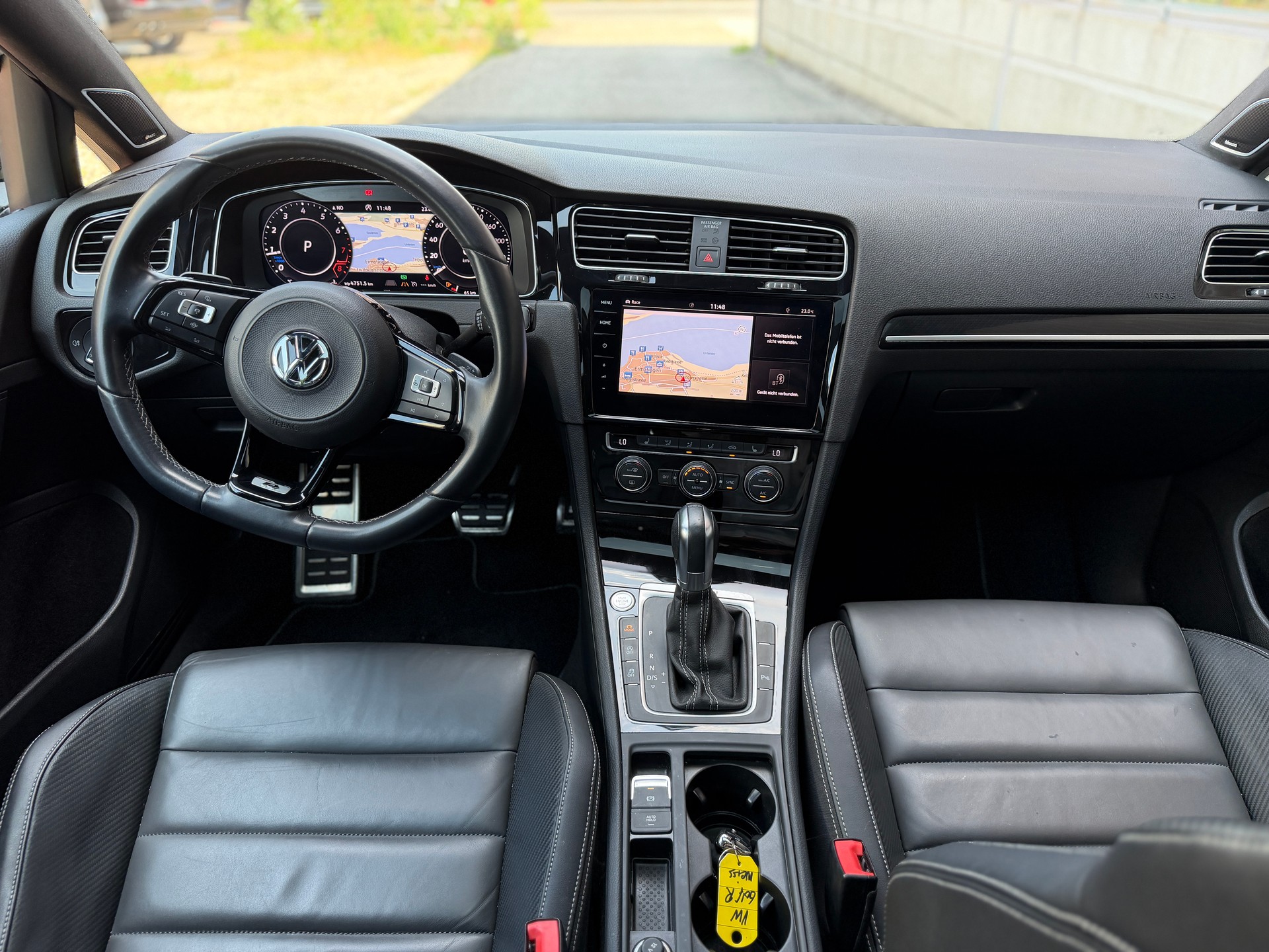 VW Golf 2.0 TSI R 4Motion DSG-image-8