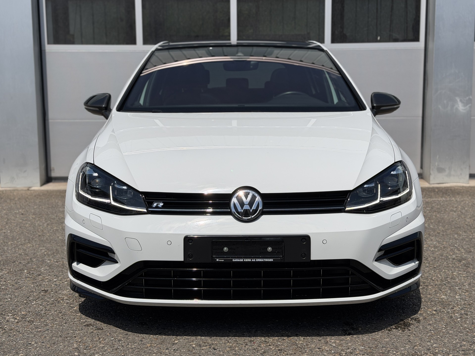 VW Golf 2.0 TSI R 4Motion DSG-image-2