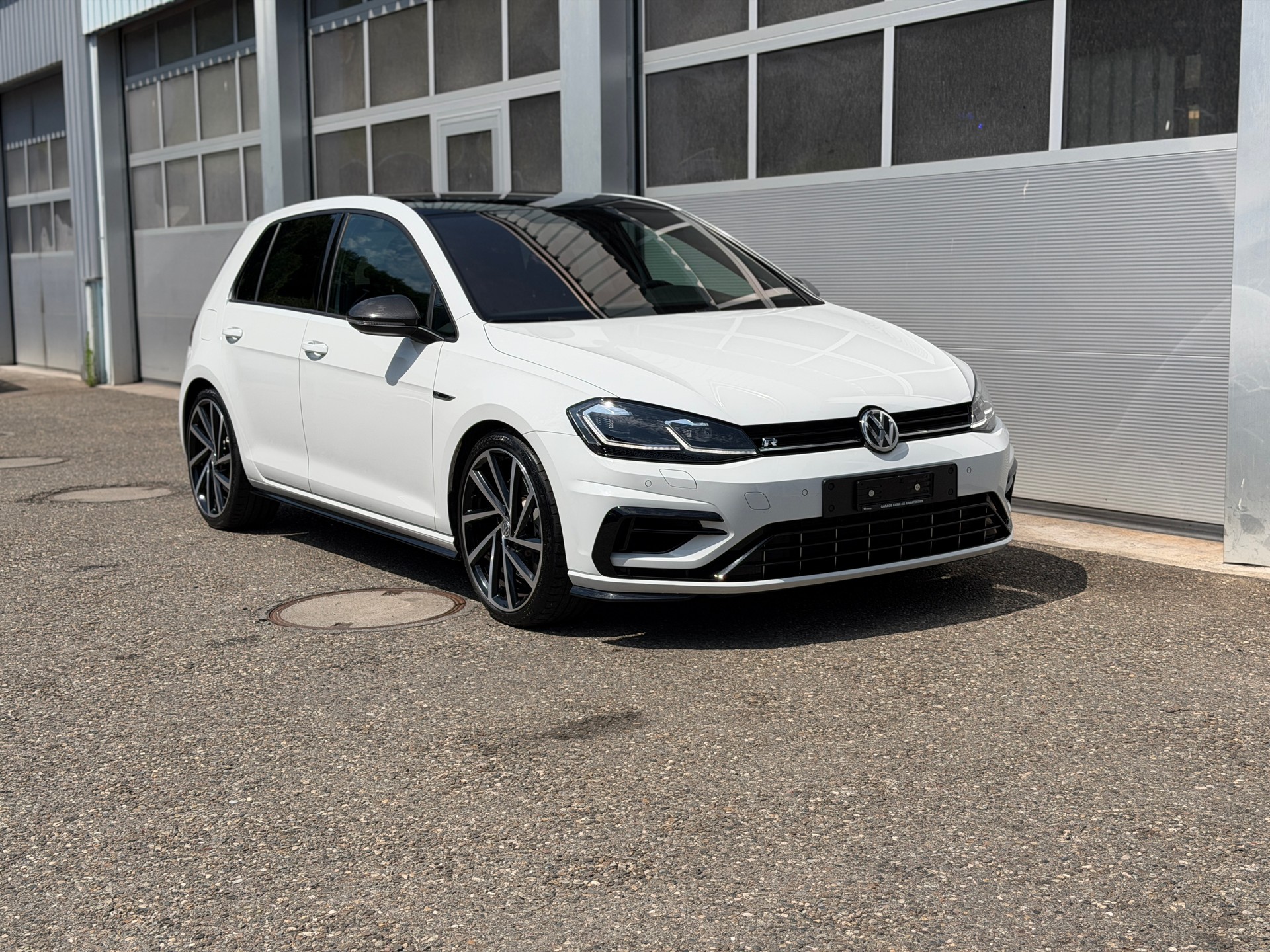 VW Golf 2.0 TSI R 4Motion DSG-image-6
