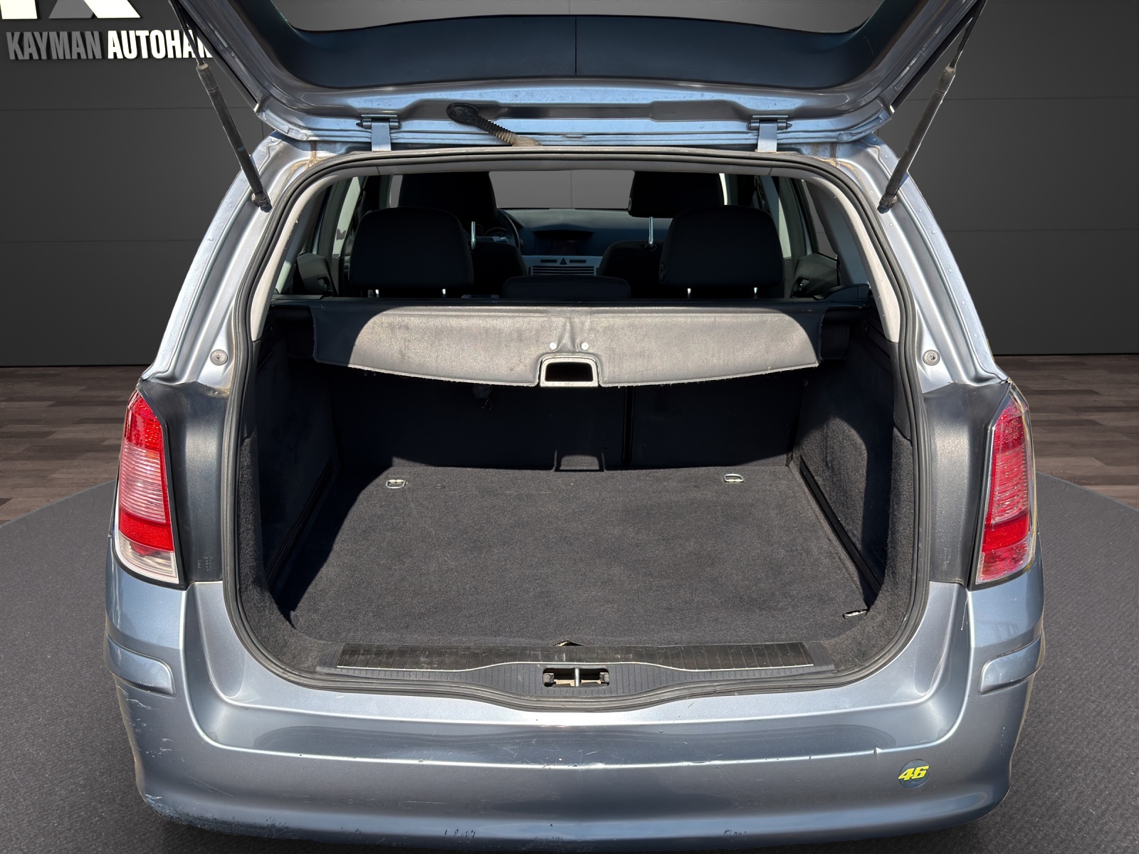 OPEL Astra Caravan 1.6i 16V Diamond Easytronic-image-5