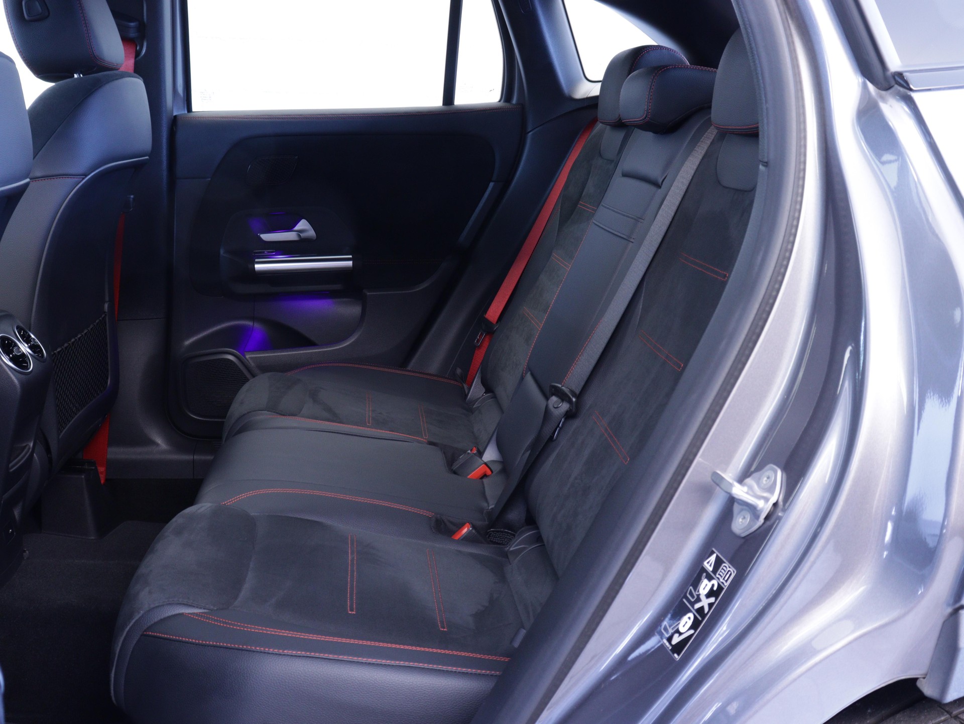 MERCEDES-BENZ GLA 35 AMG 4matic-image-9