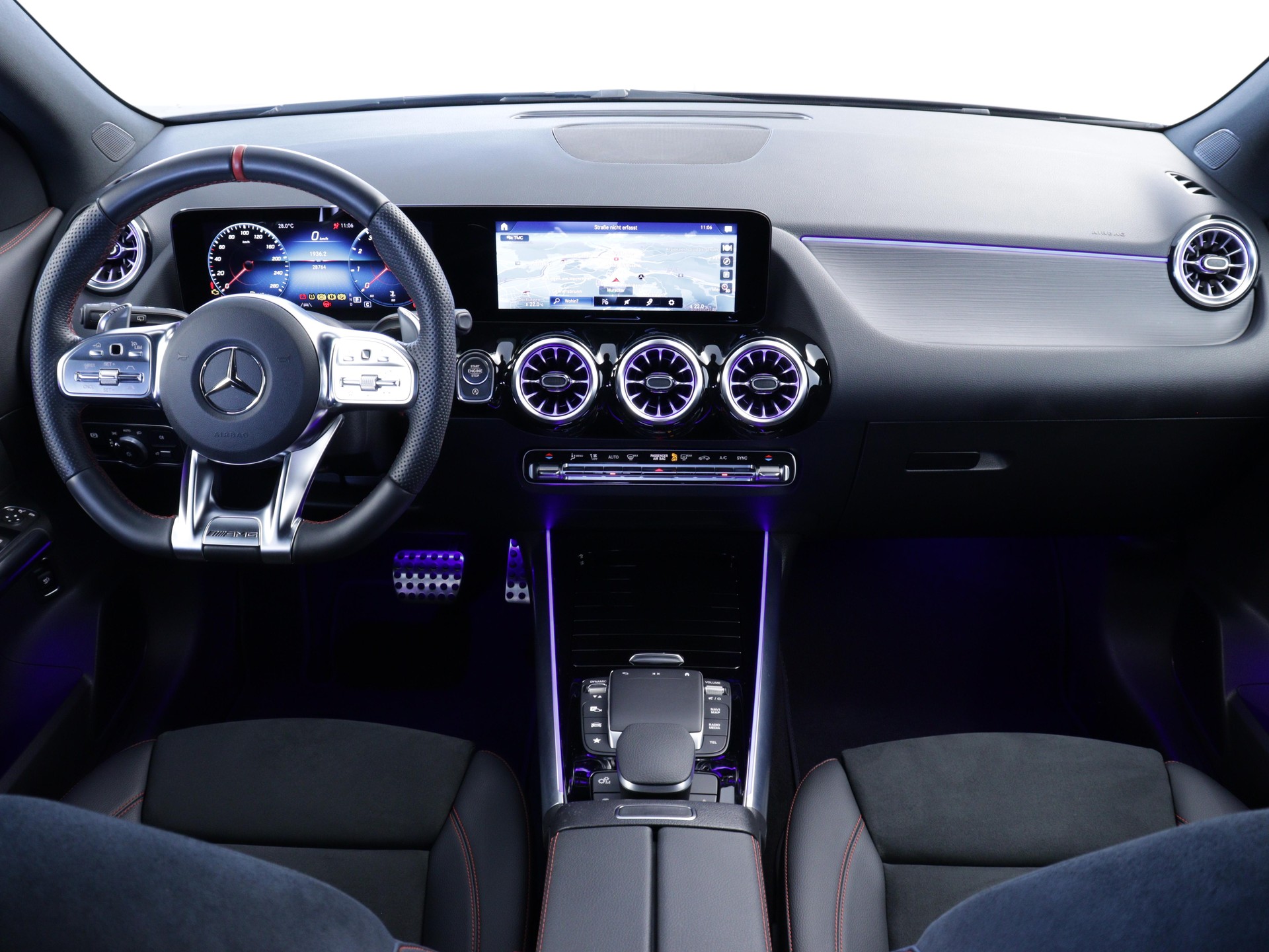 MERCEDES-BENZ GLA 35 AMG 4matic-image-4