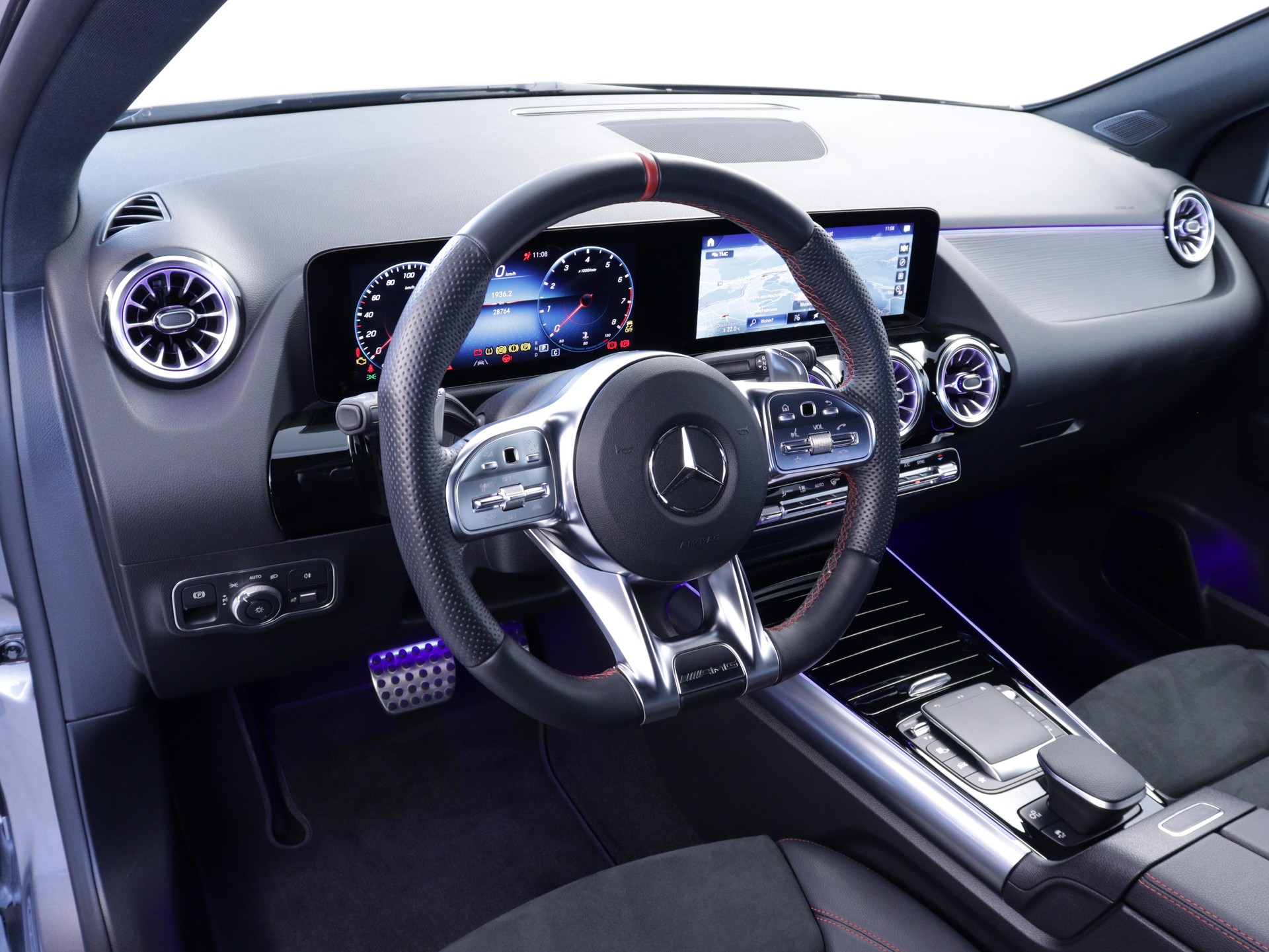 MERCEDES-BENZ GLA 35 AMG 4matic-image-5