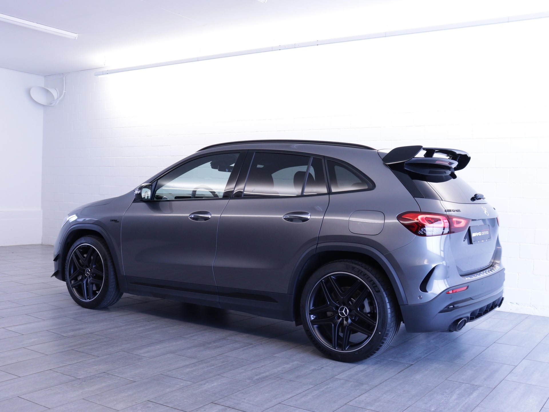 MERCEDES-BENZ GLA 35 AMG 4matic-image-2
