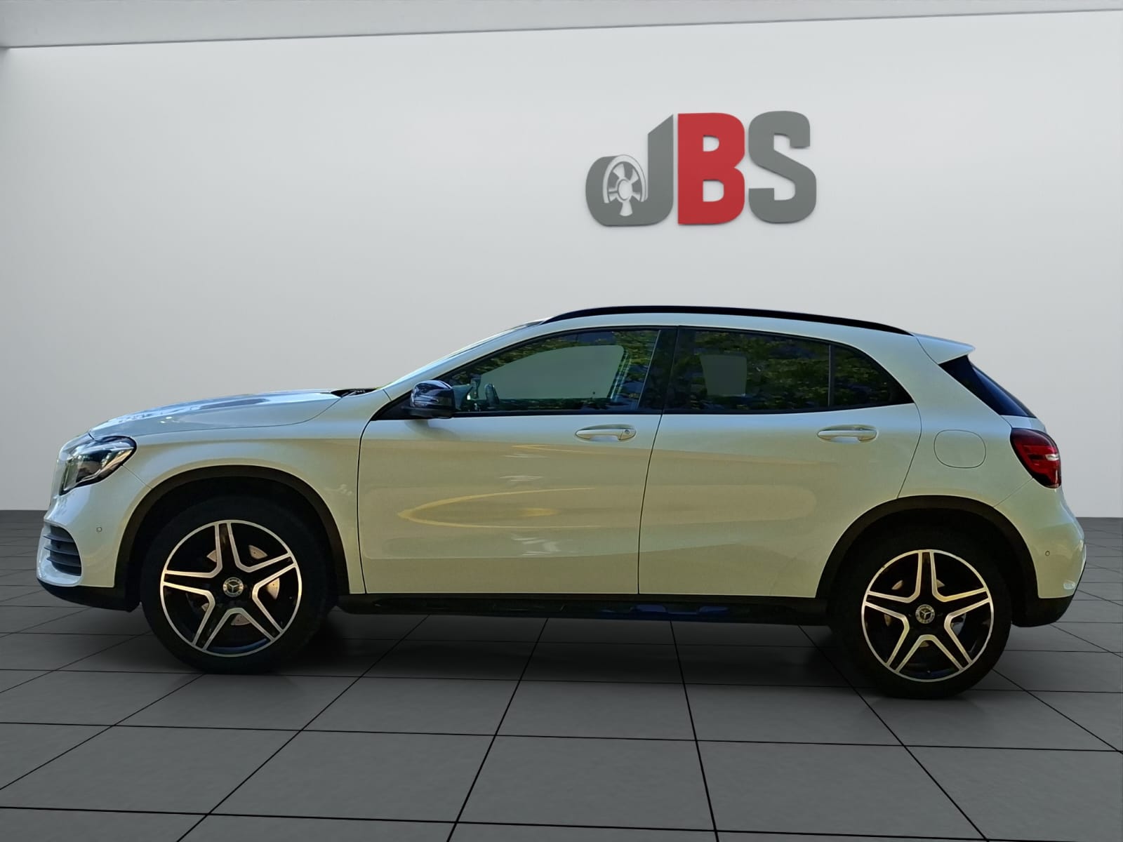 MERCEDES-BENZ GLA 250 Urban 4Matic 7G-DCT-image-3