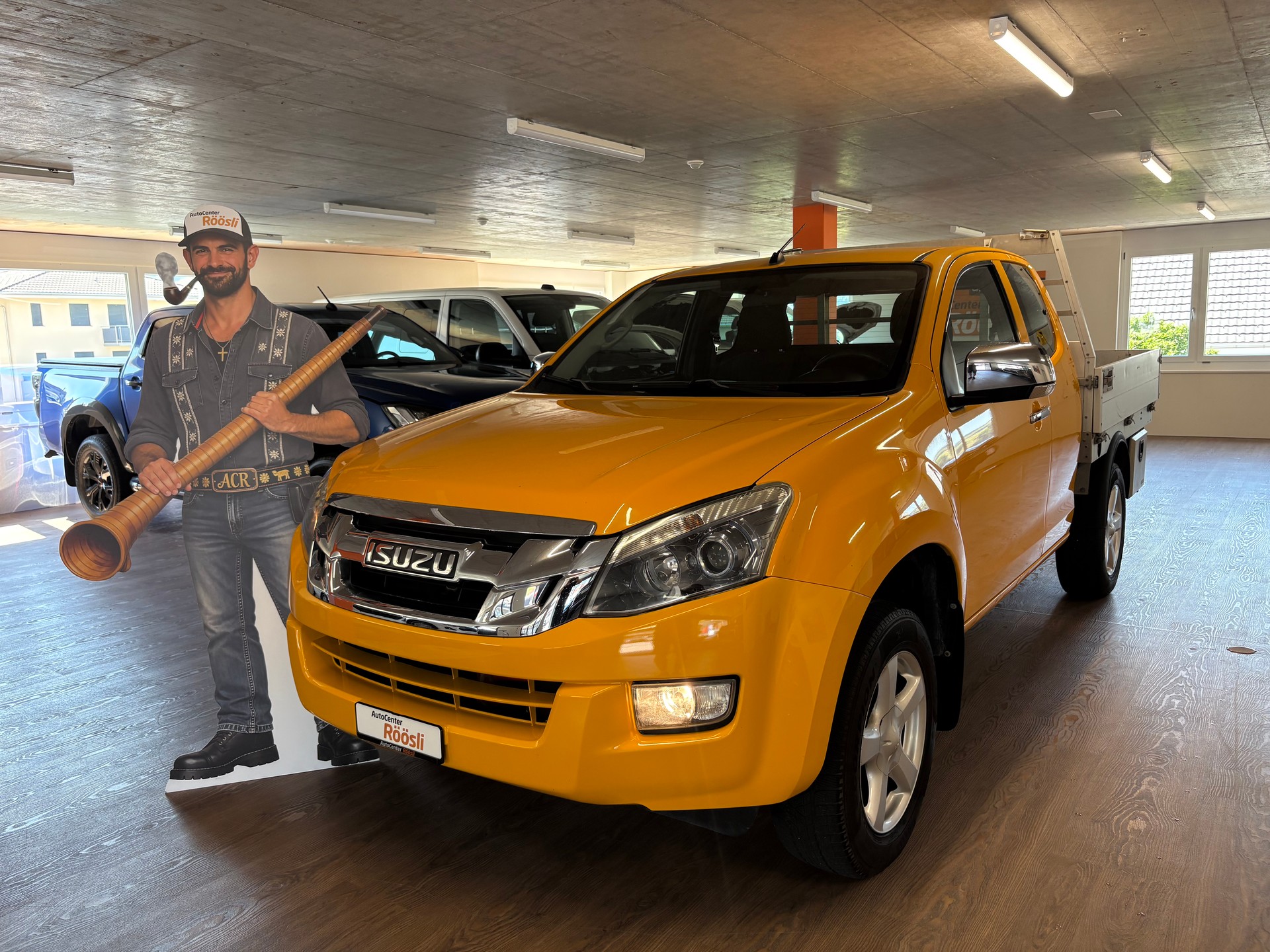 ISUZU D-MAX 2.5 SpaceCab Solar 4x4 A-image-1