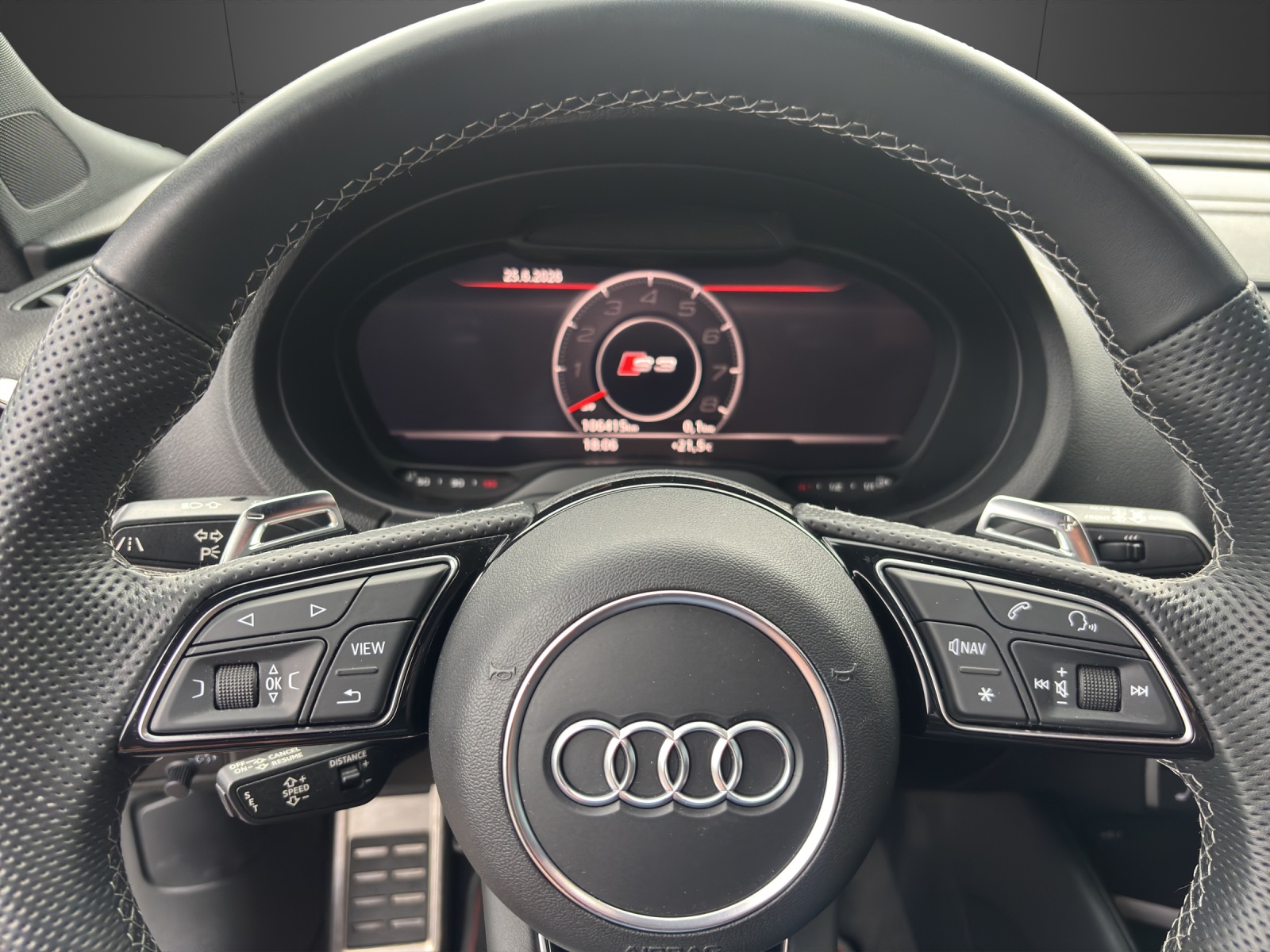 AUDI S3 Sportback 2.0 TFSI quattro S-tronic-image-6
