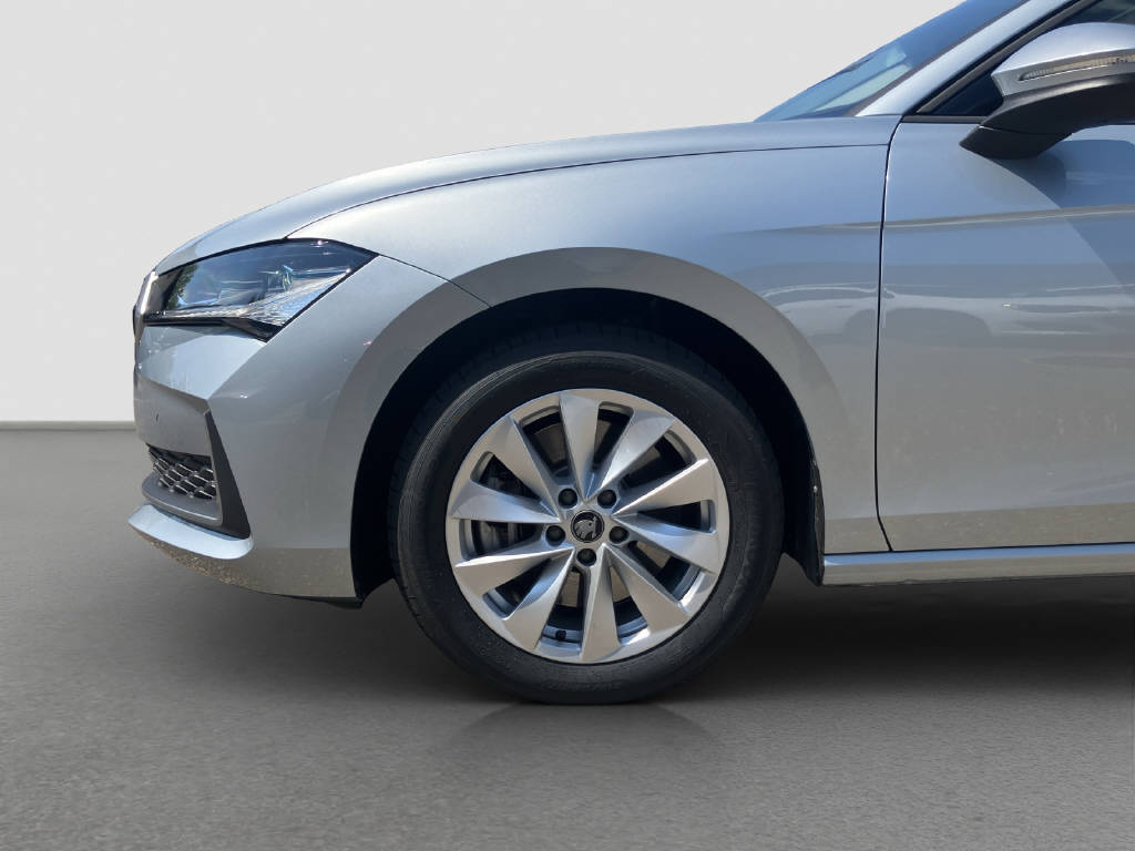 SKODA Superb Combi 2.0 TDI Selection 4x4 DSG-image-8