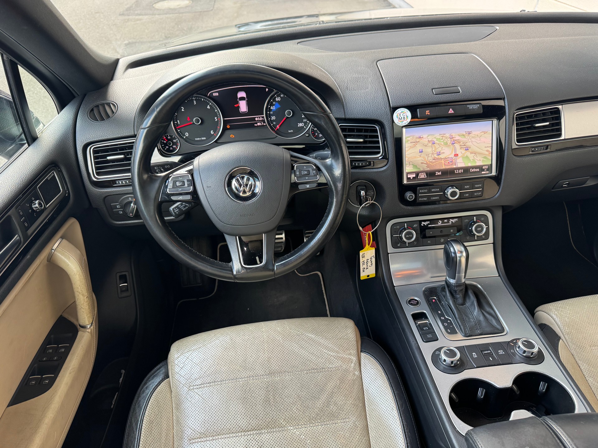 VW Touareg 4.2 TDI Tiptronic-image-10