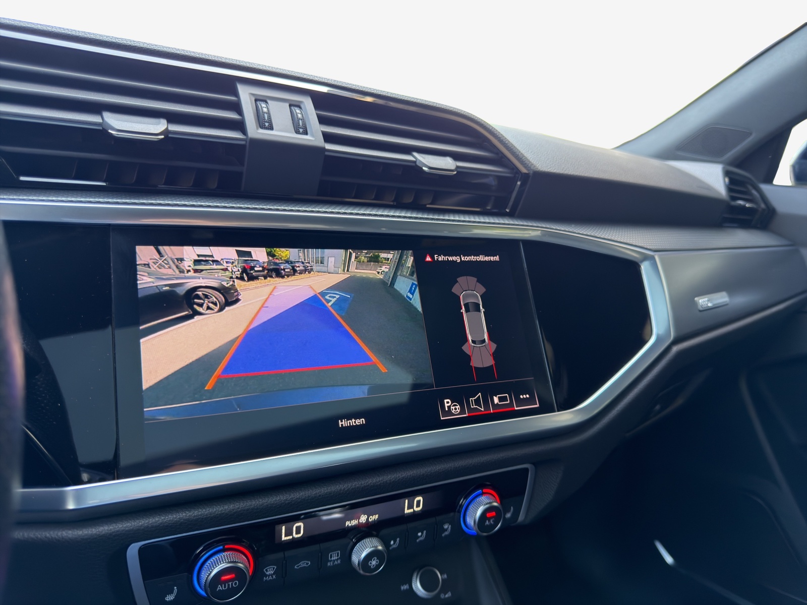 AUDI Q3 Sportback 45 TFSI e S line S-tronic-image-15