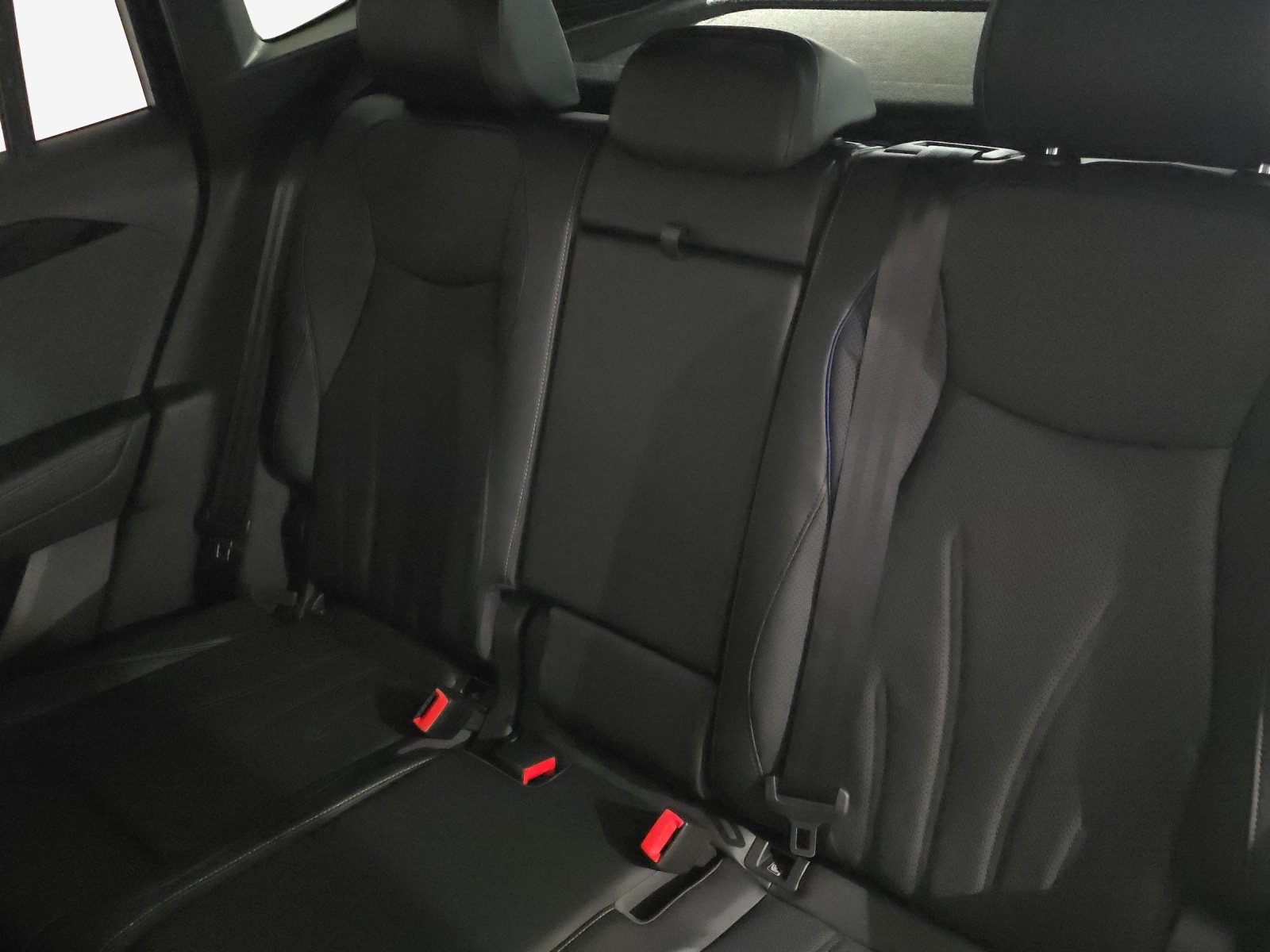 VW Tiguan 2.0 TDI SCR R-Line 4Motion DSG-image-11