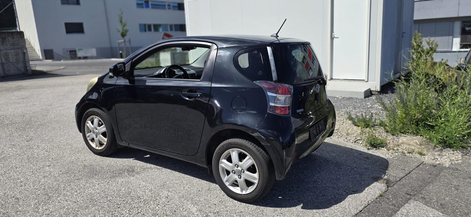 TOYOTA iQ 1.0 VVT-i Linea Terra-image-3