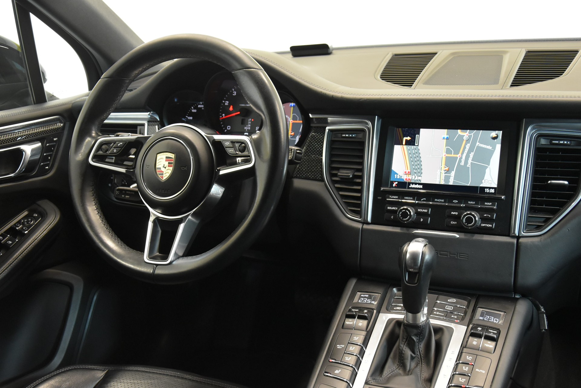 PORSCHE Macan S PDK-image-3