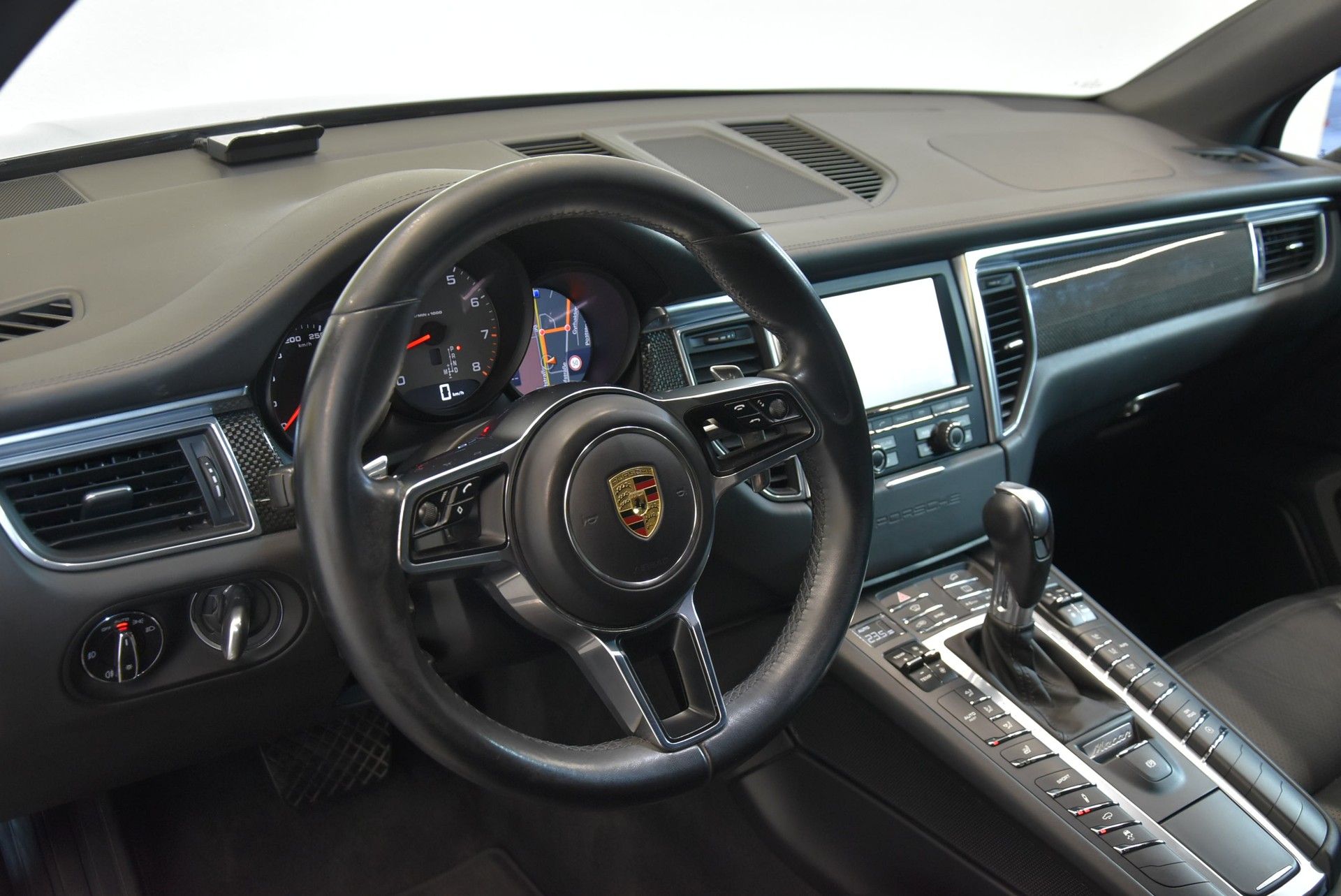 PORSCHE Macan S PDK-image-2