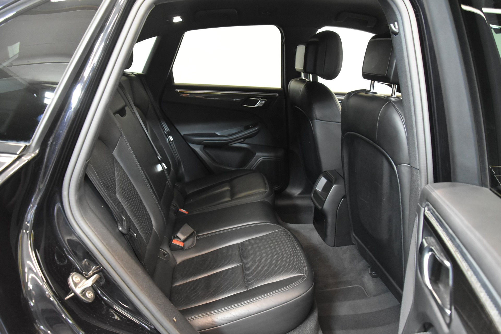 PORSCHE Macan S PDK-image-6