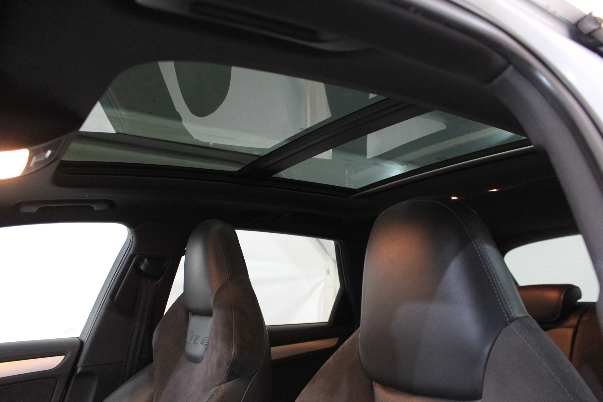 AUDI RS4 Avant 4.2 V8 FSI quattro S-Tronic-image-20
