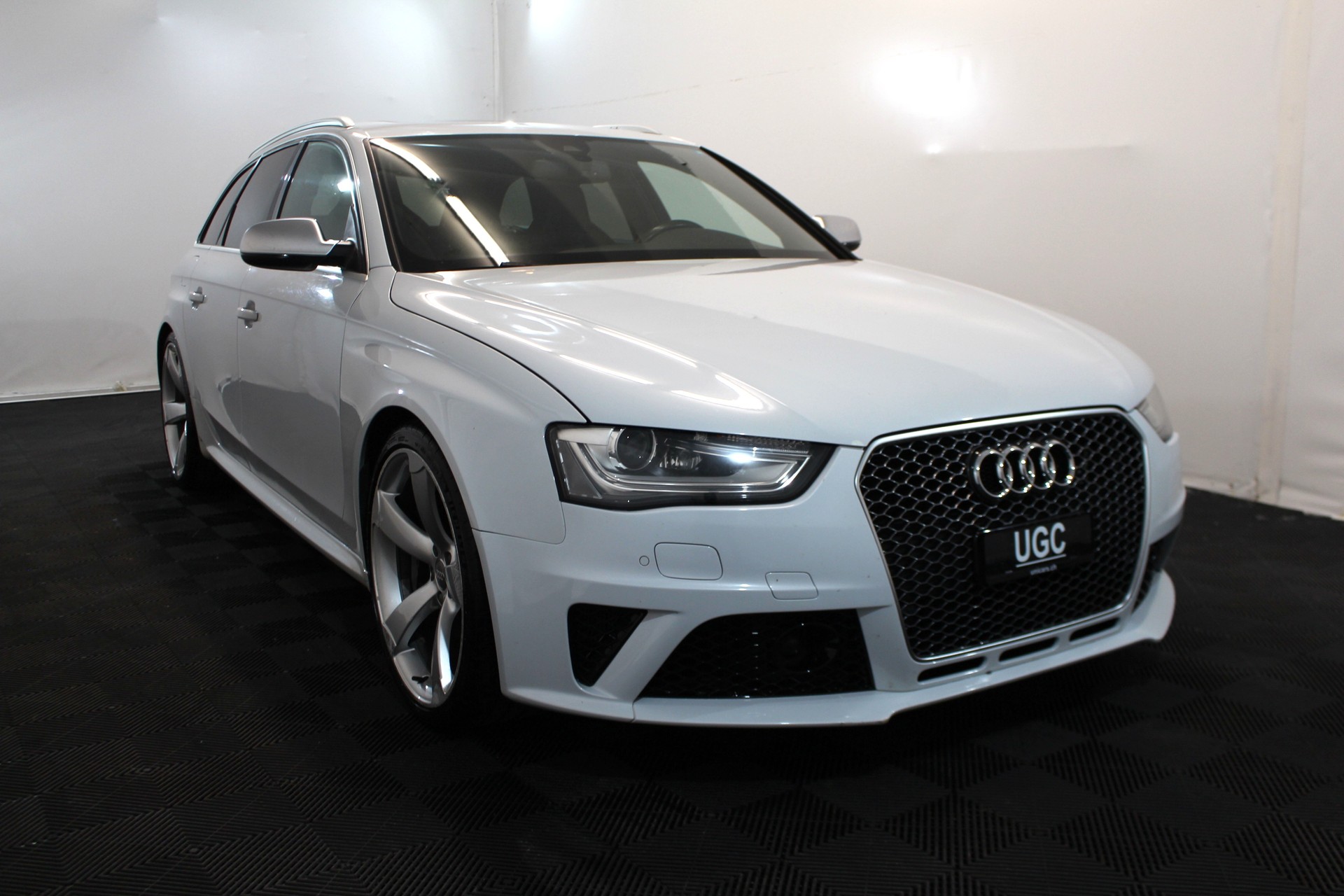 AUDI RS4 Avant 4.2 V8 FSI quattro S-Tronic
