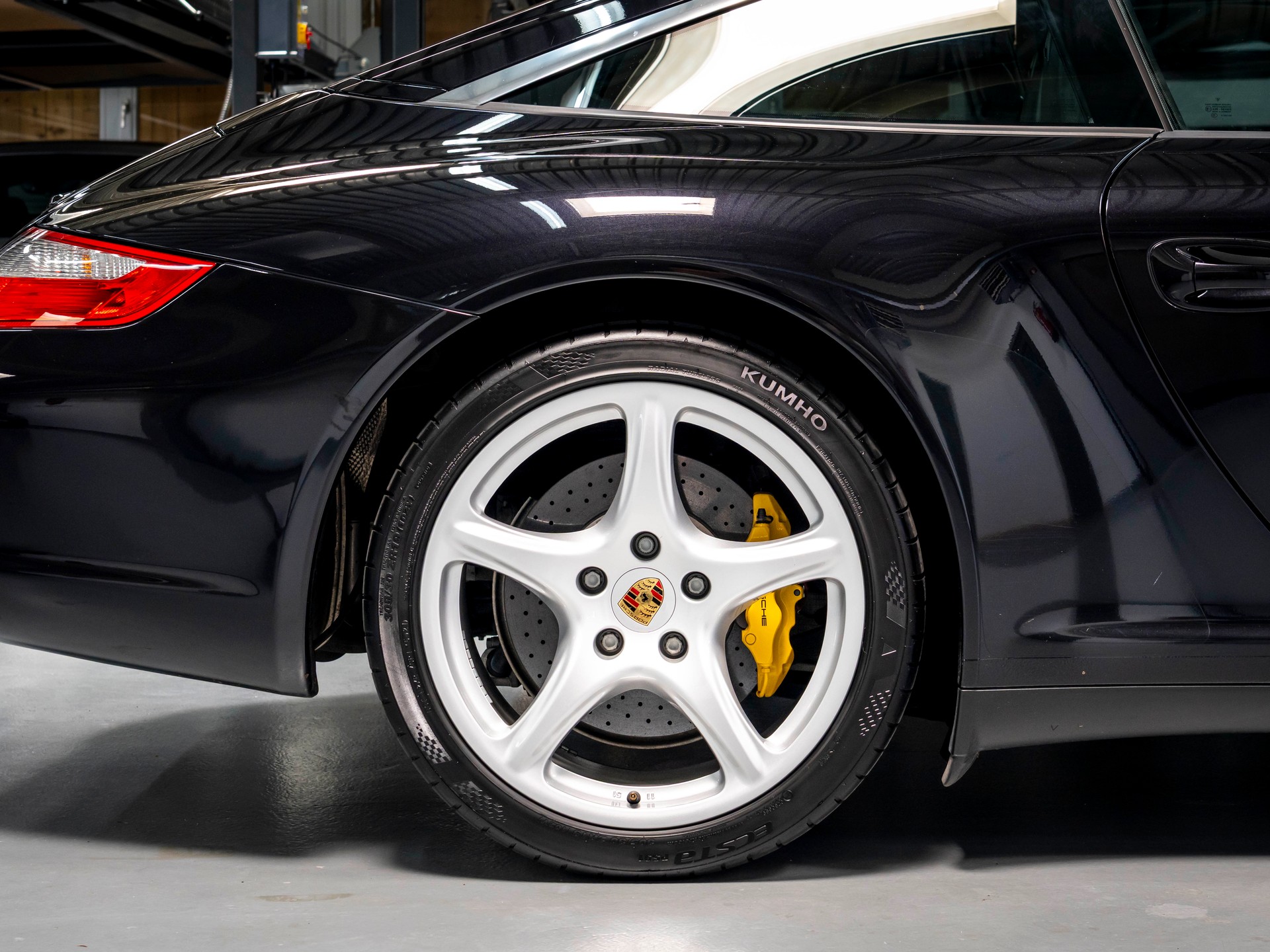 PORSCHE 911 Targa 4-image-8