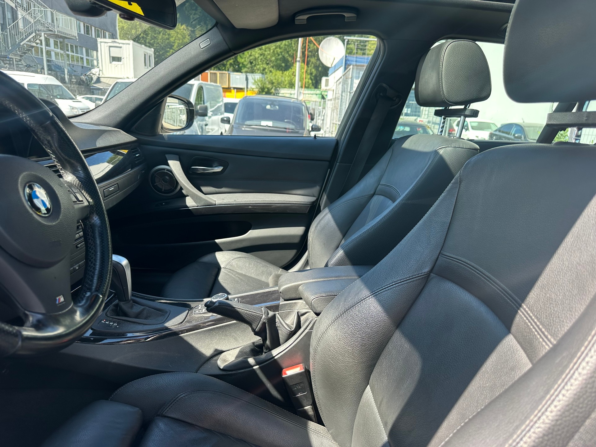 BMW 330d Xdrive M-Paket-image-7