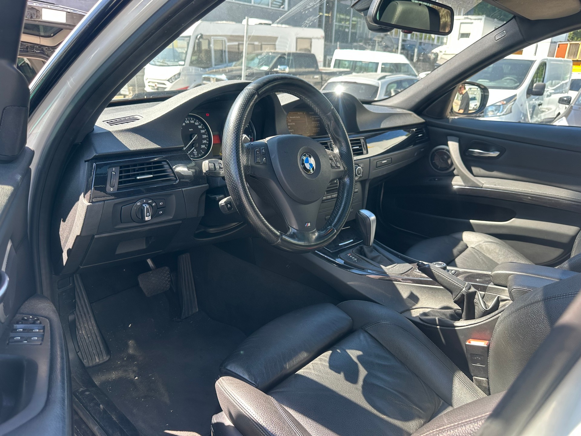 BMW 330d Xdrive M-Paket-image-9