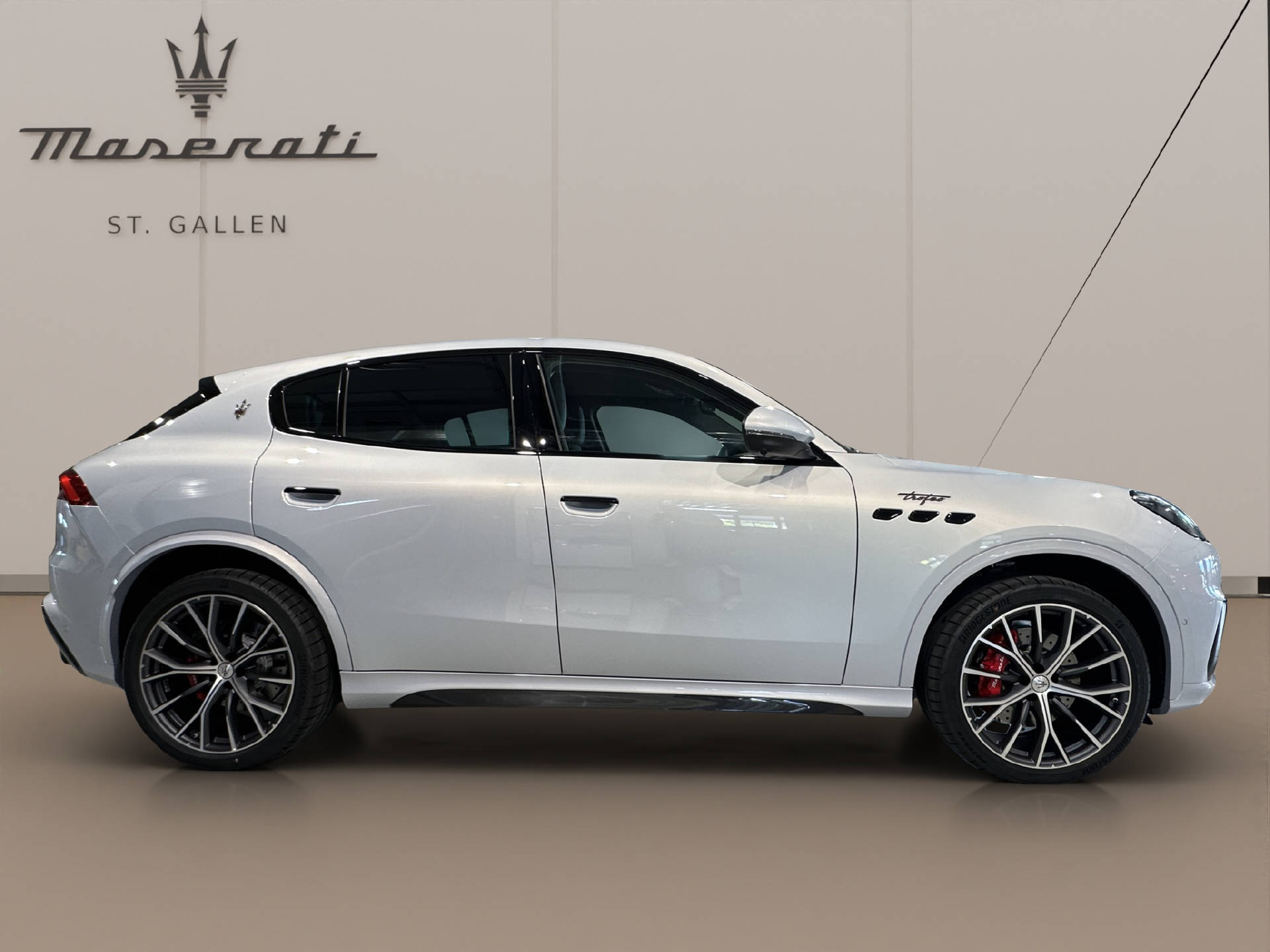 MASERATI Grecale 3.0 V6 Trofeo-image-3