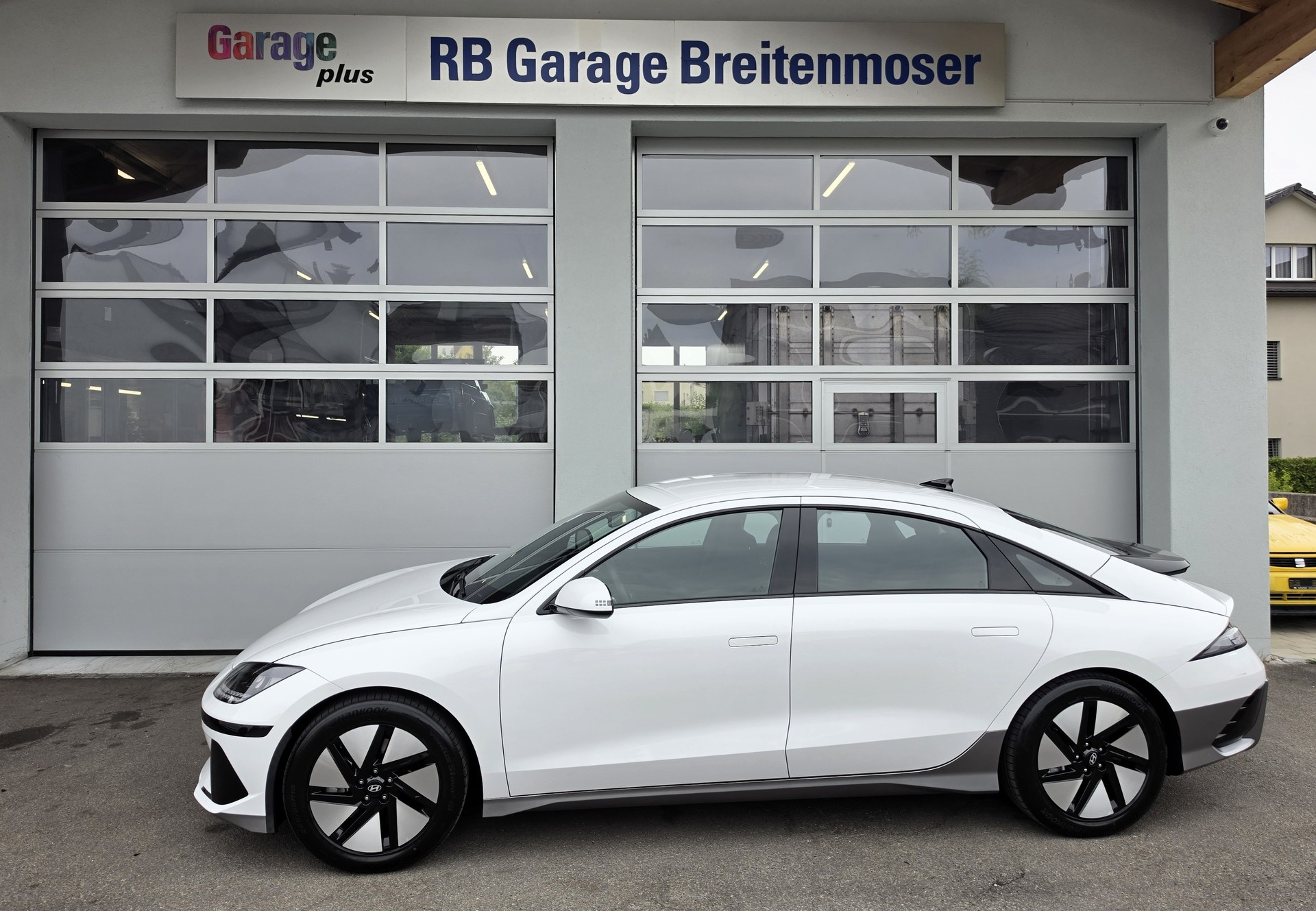 HYUNDAI Ioniq 6 77kWh Launch Edition 2WD-image-0