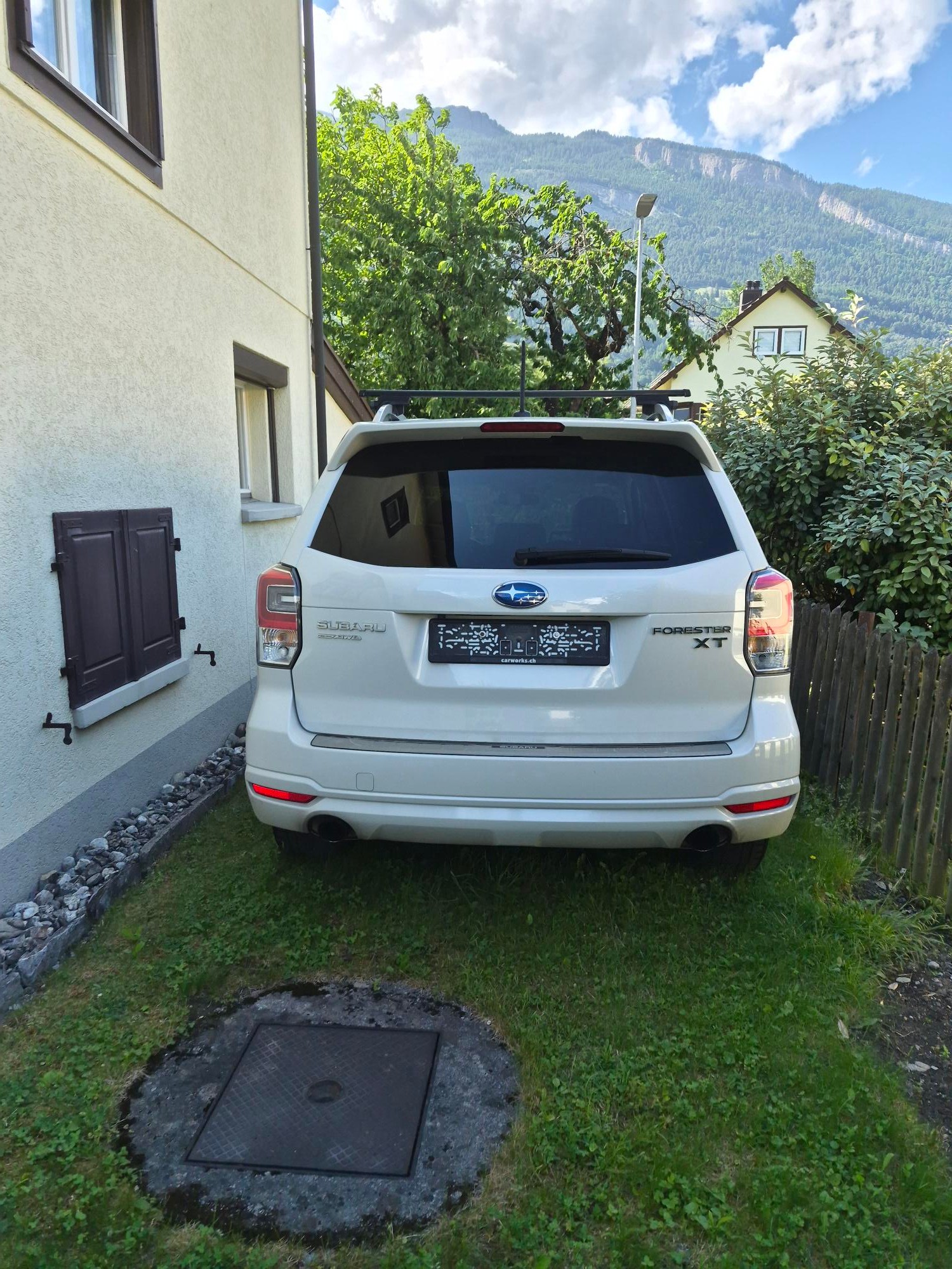 SUBARU 2.0 XT Luxury-image-1