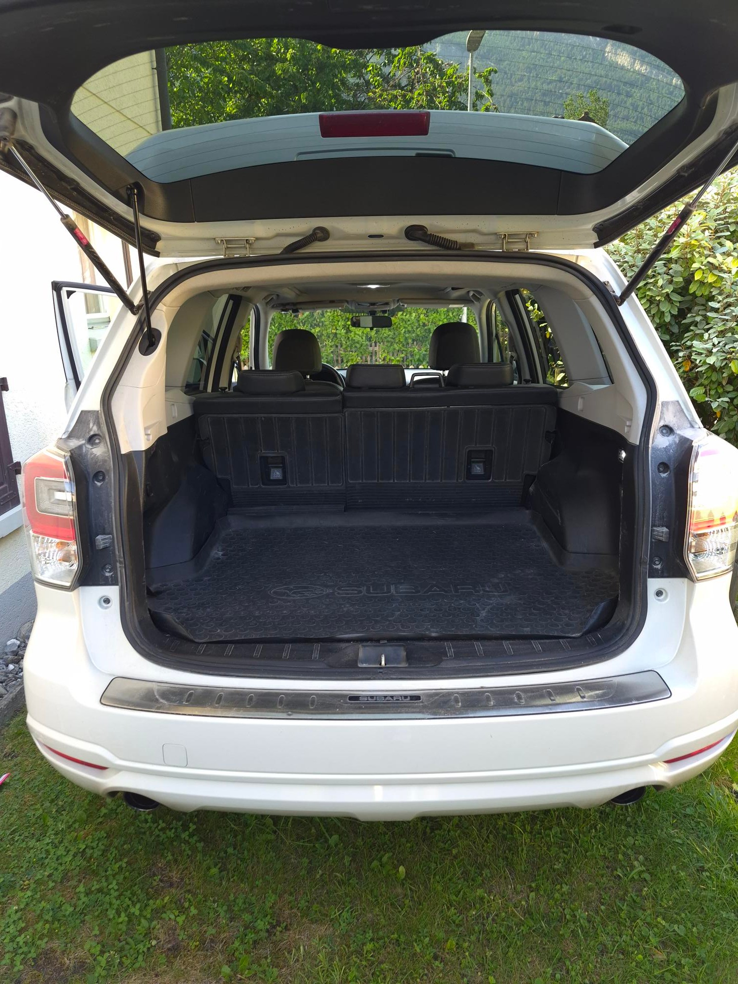 SUBARU 2.0 XT Luxury-image-4