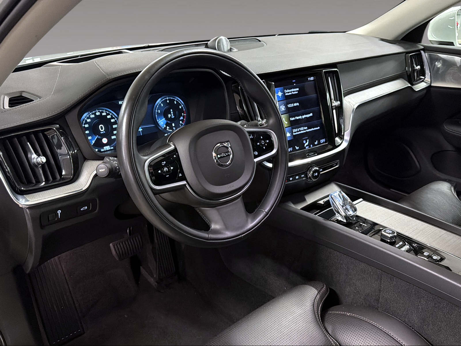 VOLVO V60 2.0 B5 Inscription AWD-image-7