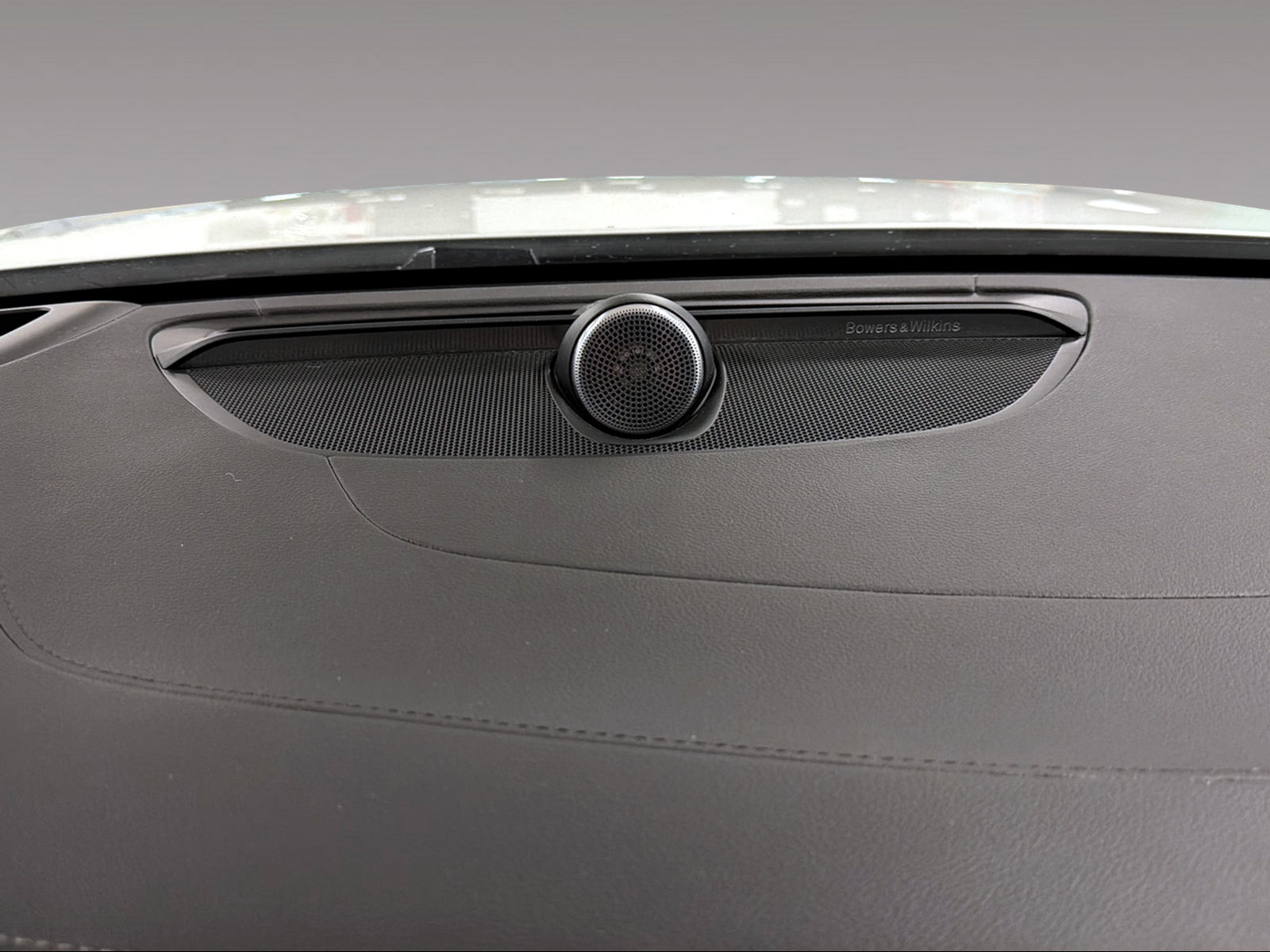 VOLVO V60 2.0 B5 Inscription AWD-image-13