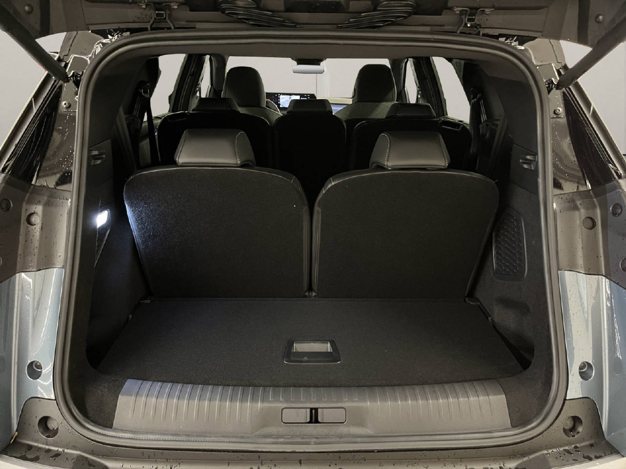 PEUGEOT 5008 1.6 PHEV 225 GT-image-14