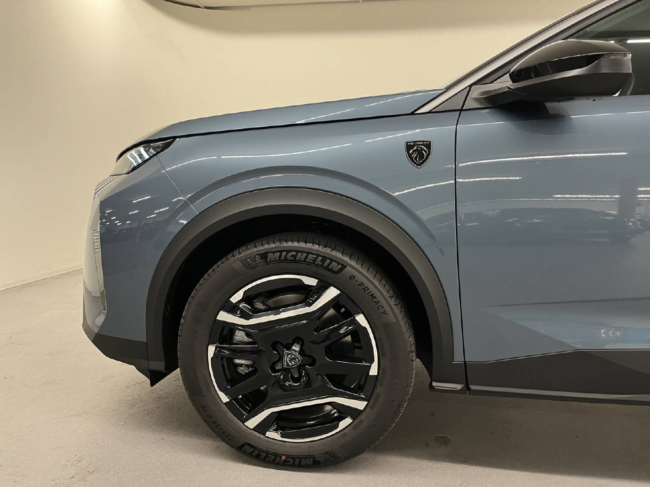 PEUGEOT 5008 1.6 PHEV 225 GT-image-15