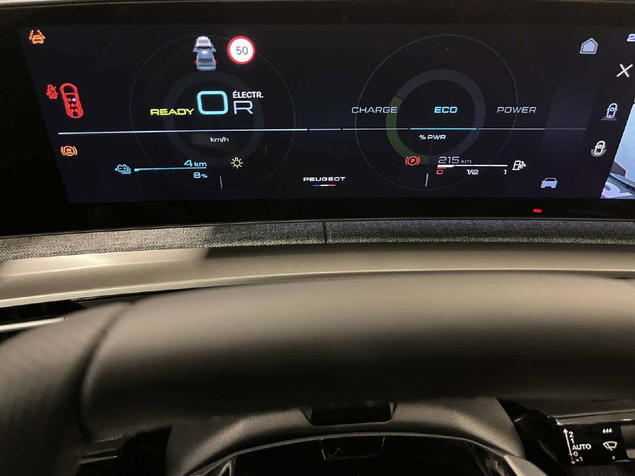 PEUGEOT 5008 1.6 PHEV 225 GT-image-9