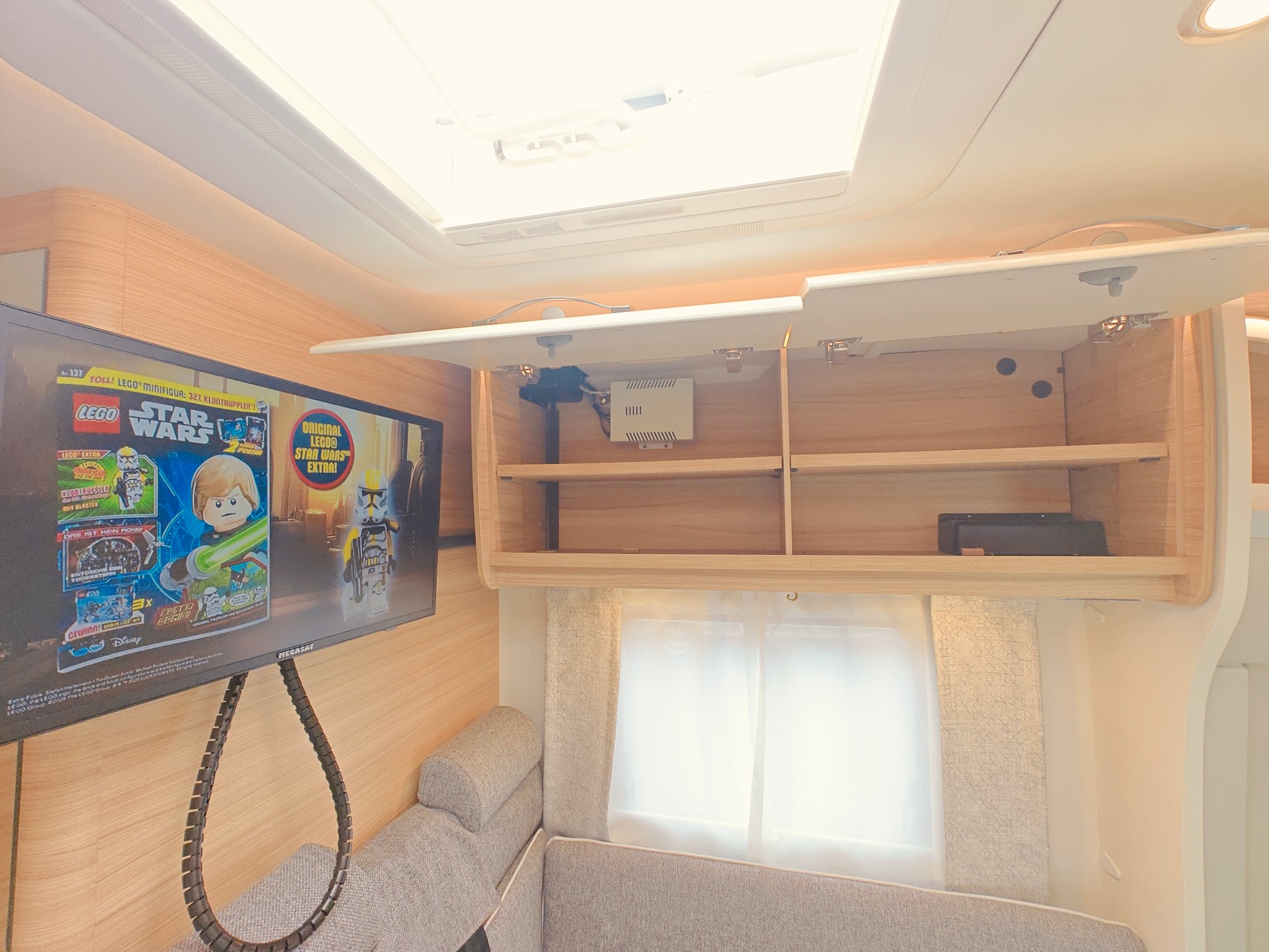 DETHLEFFS Globebus T006 GT -- Automat -- Längsbett -- Solar -- SAT -- Veloträger-image-16