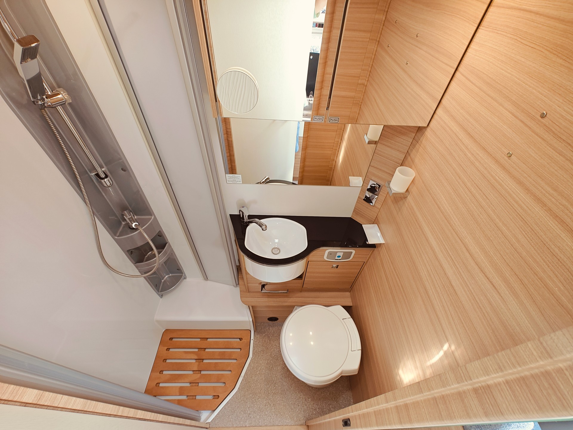 DETHLEFFS Globebus T006 GT -- Automat -- Längsbett -- Solar -- SAT -- Veloträger-image-28