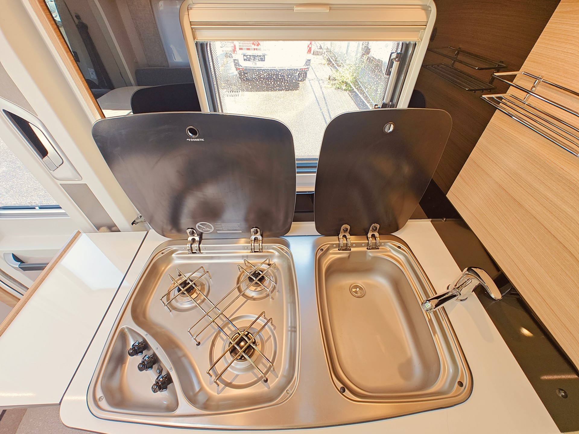 DETHLEFFS Globebus T006 GT -- Automat -- Längsbett -- Solar -- SAT -- Veloträger-image-27