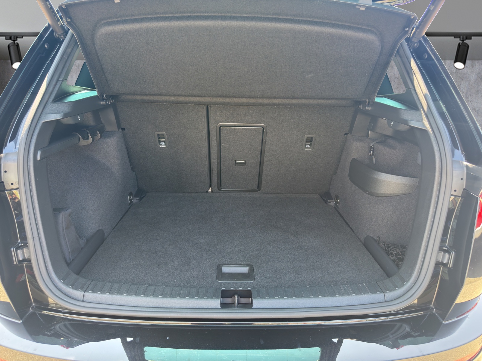 SKODA Karoq 2.0 TDI CR Sport Line 4x4 DSG-image-11