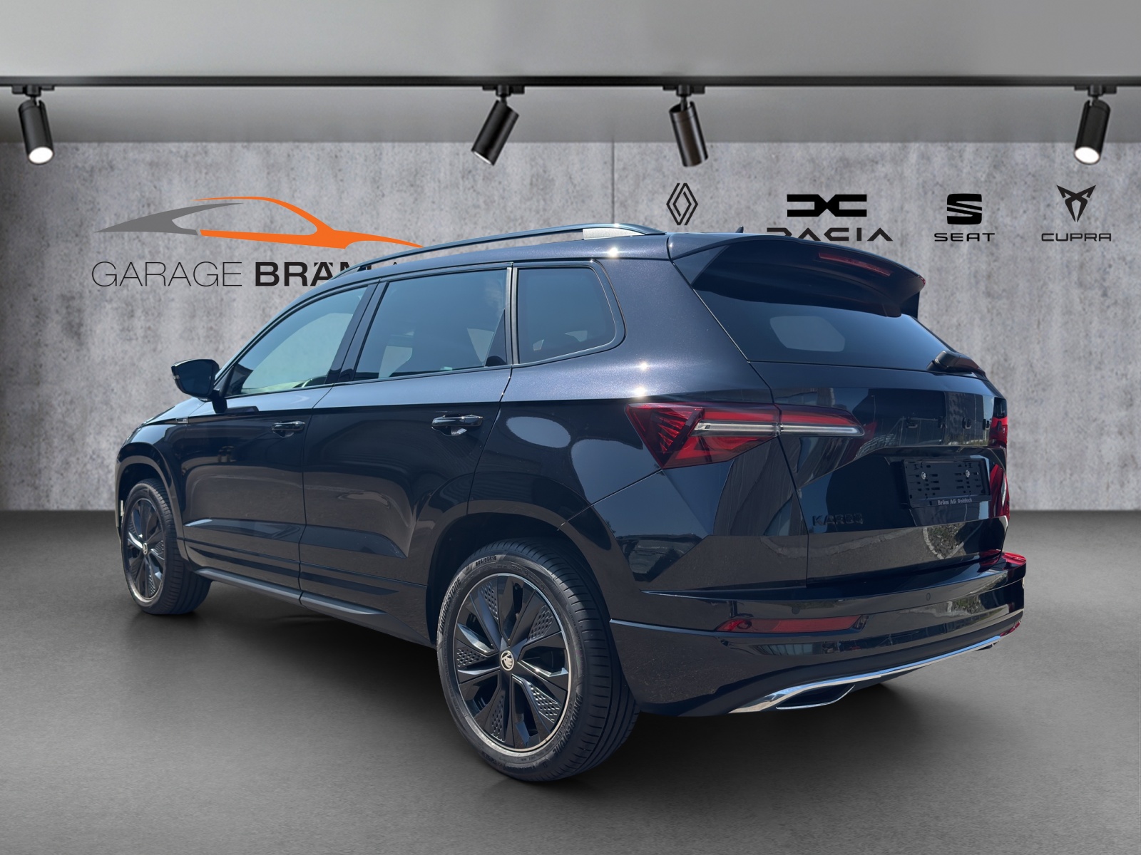 SKODA Karoq 2.0 TDI CR Sport Line 4x4 DSG-image-3