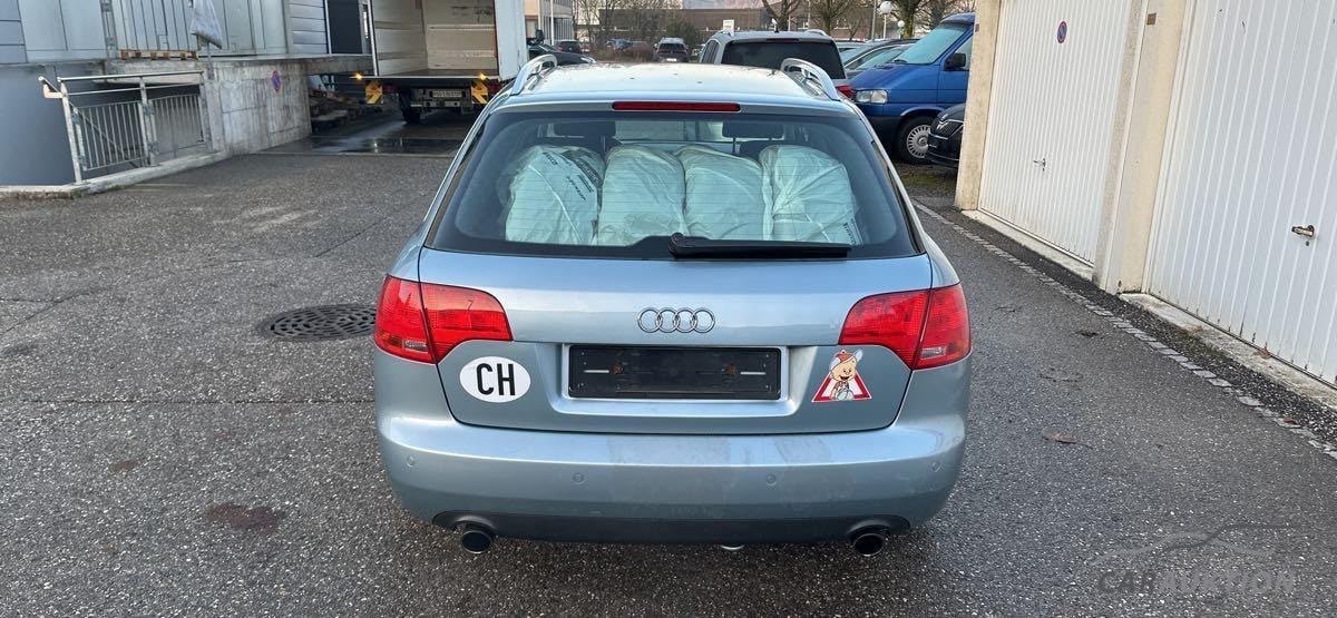 AUDI A4 Avant 1.8 Turbo-showroom-element-3
