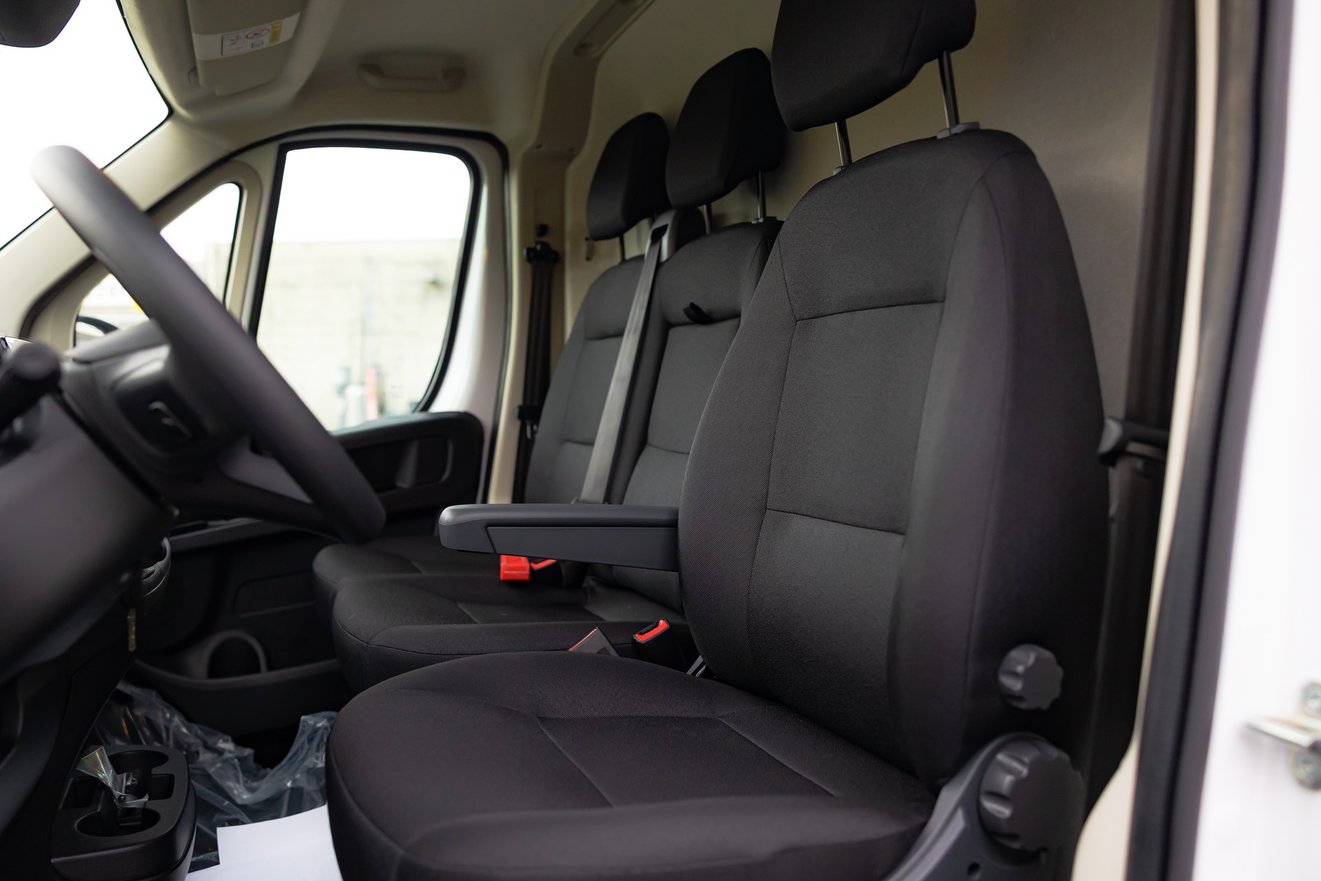 PEUGEOT Boxer 2.2 HDI 335 L3H2-image-7