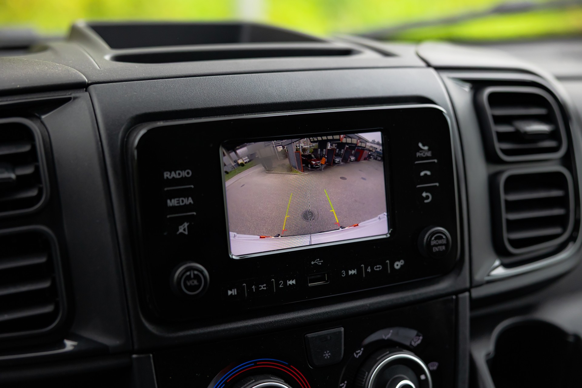 PEUGEOT Boxer 2.2 HDI 335 L3H2-image-4