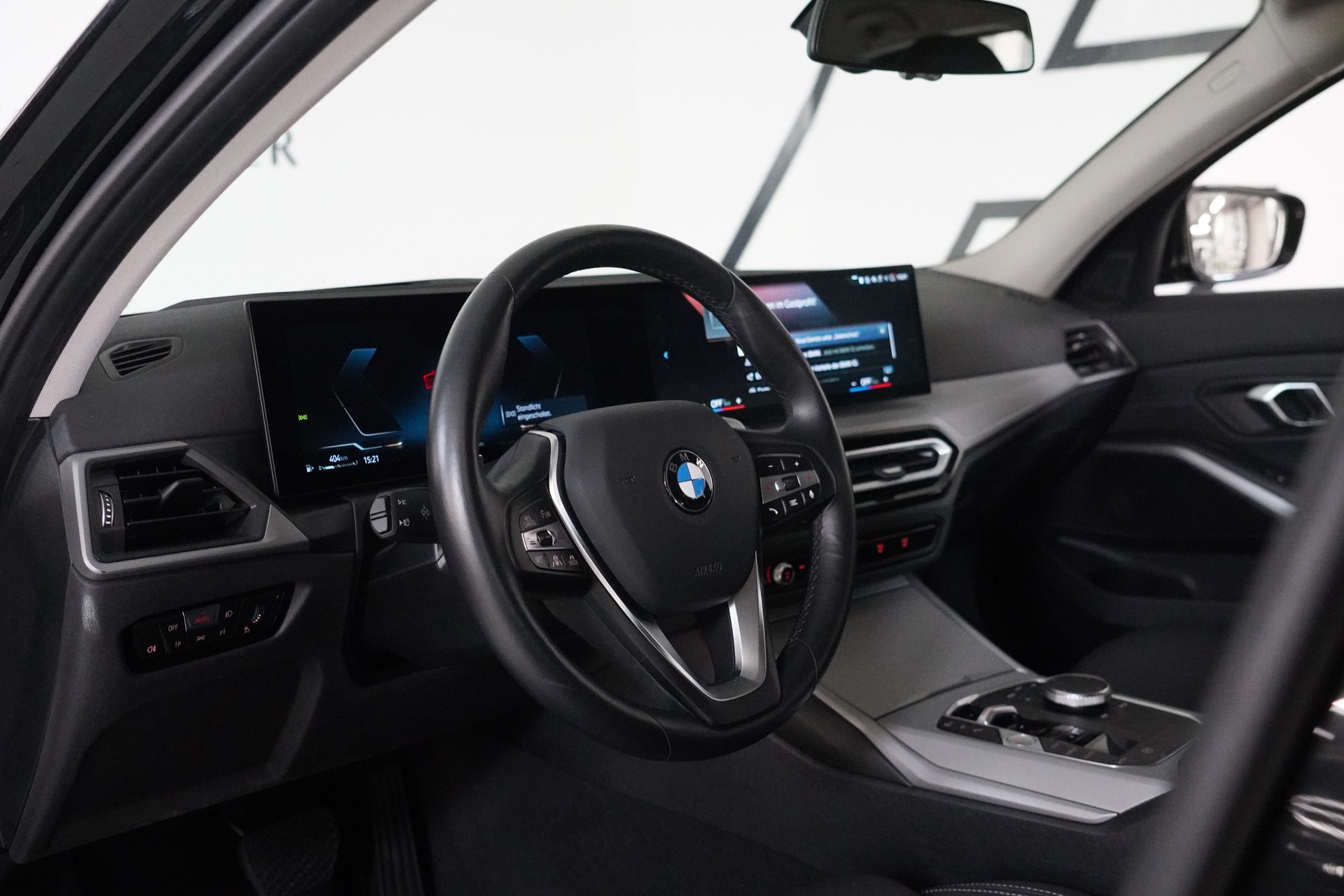 BMW 320d xDrive 48V Touring Steptronic-image-22